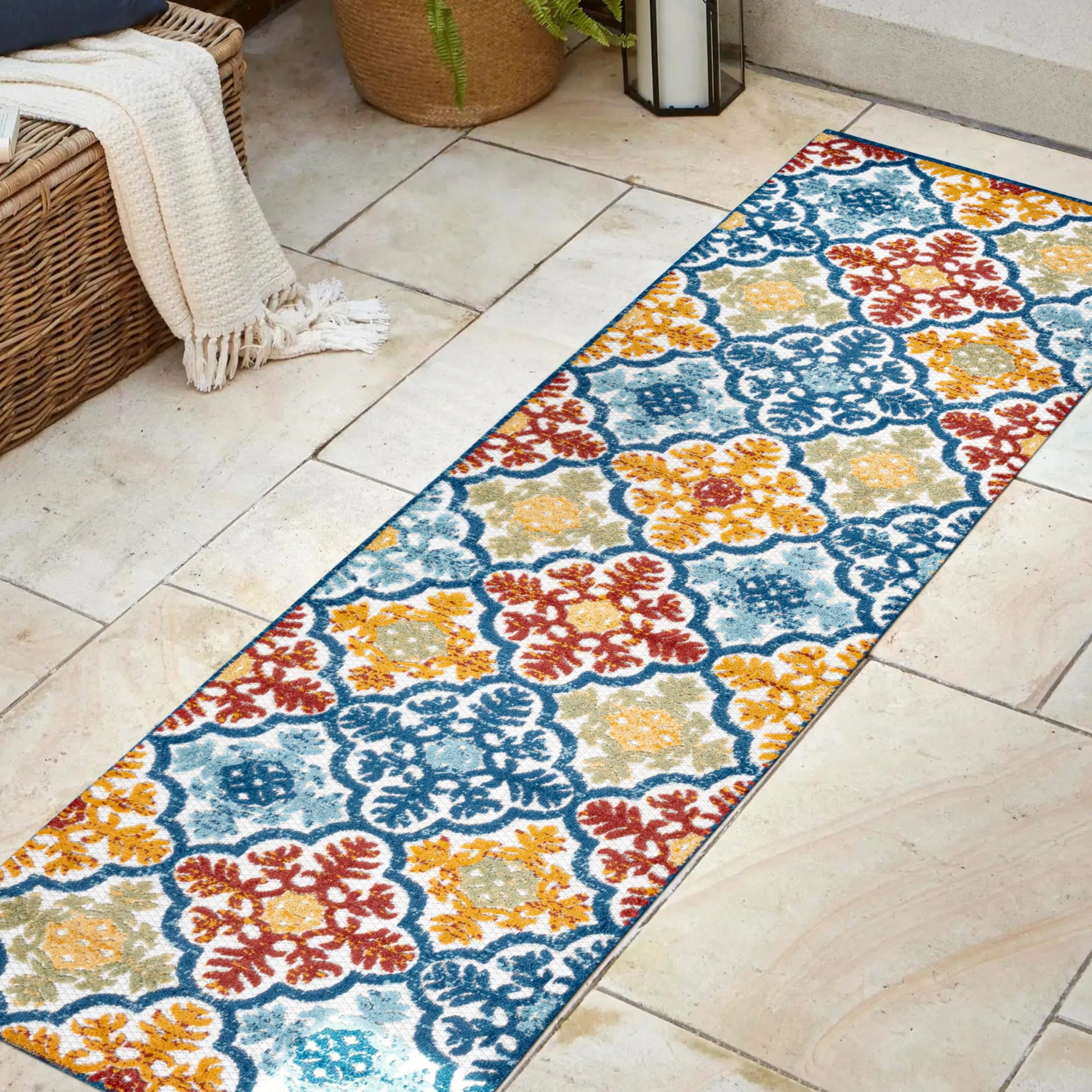 JONATHAN Y Circus Ornate Ogee Trellis High-Low Indoor/Outdoor Area Rug
