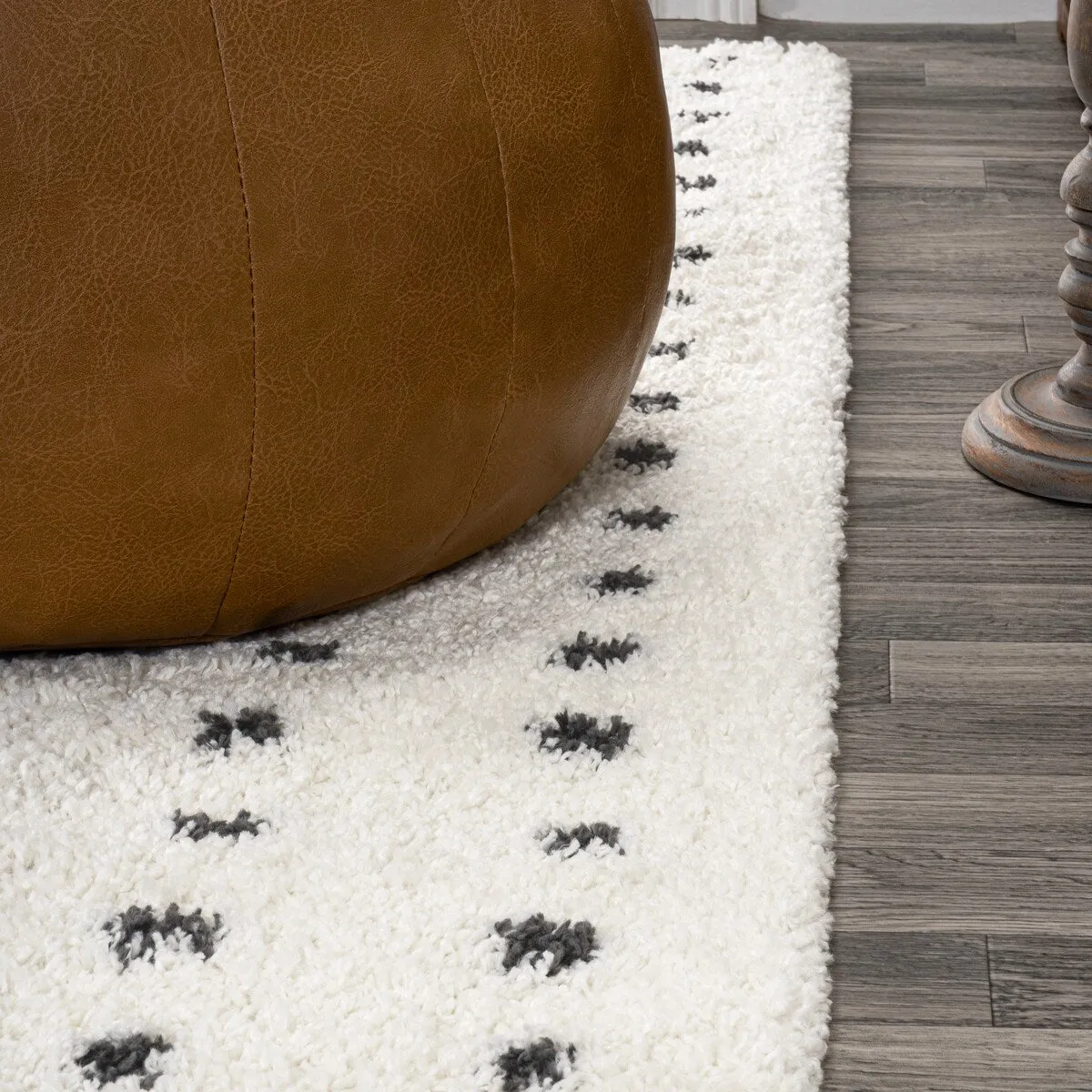 JONATHAN Y Deia Modern Geometric Dot Shag Area Rug