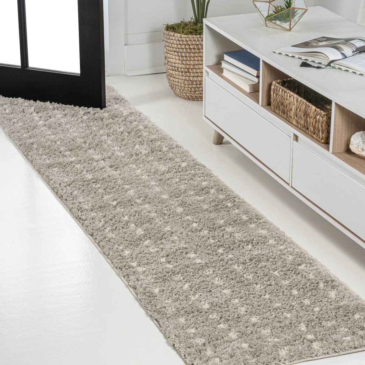 JONATHAN Y Deia Modern Geometric Dot Shag Area Rug