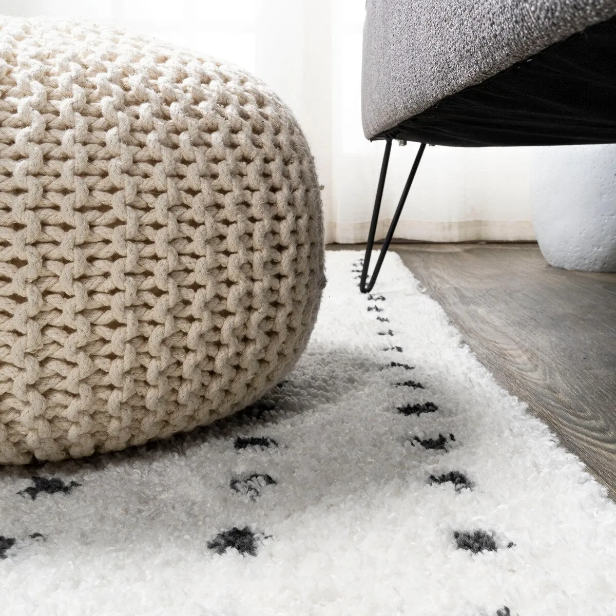 JONATHAN Y Deia Modern Geometric Dot Shag Area Rug