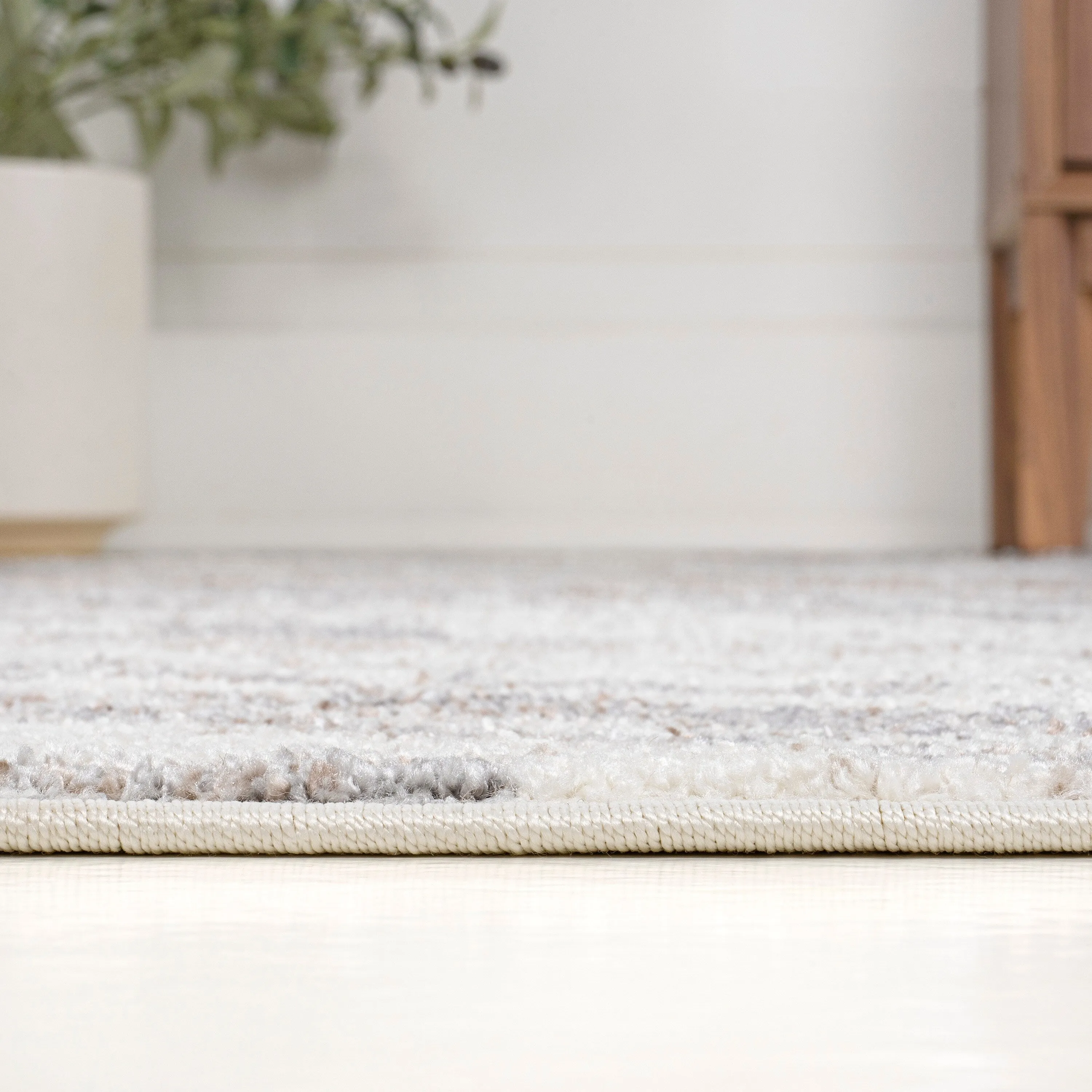 JONATHAN Y Eleni Contemporary Glam Abstract Marble Area Rug