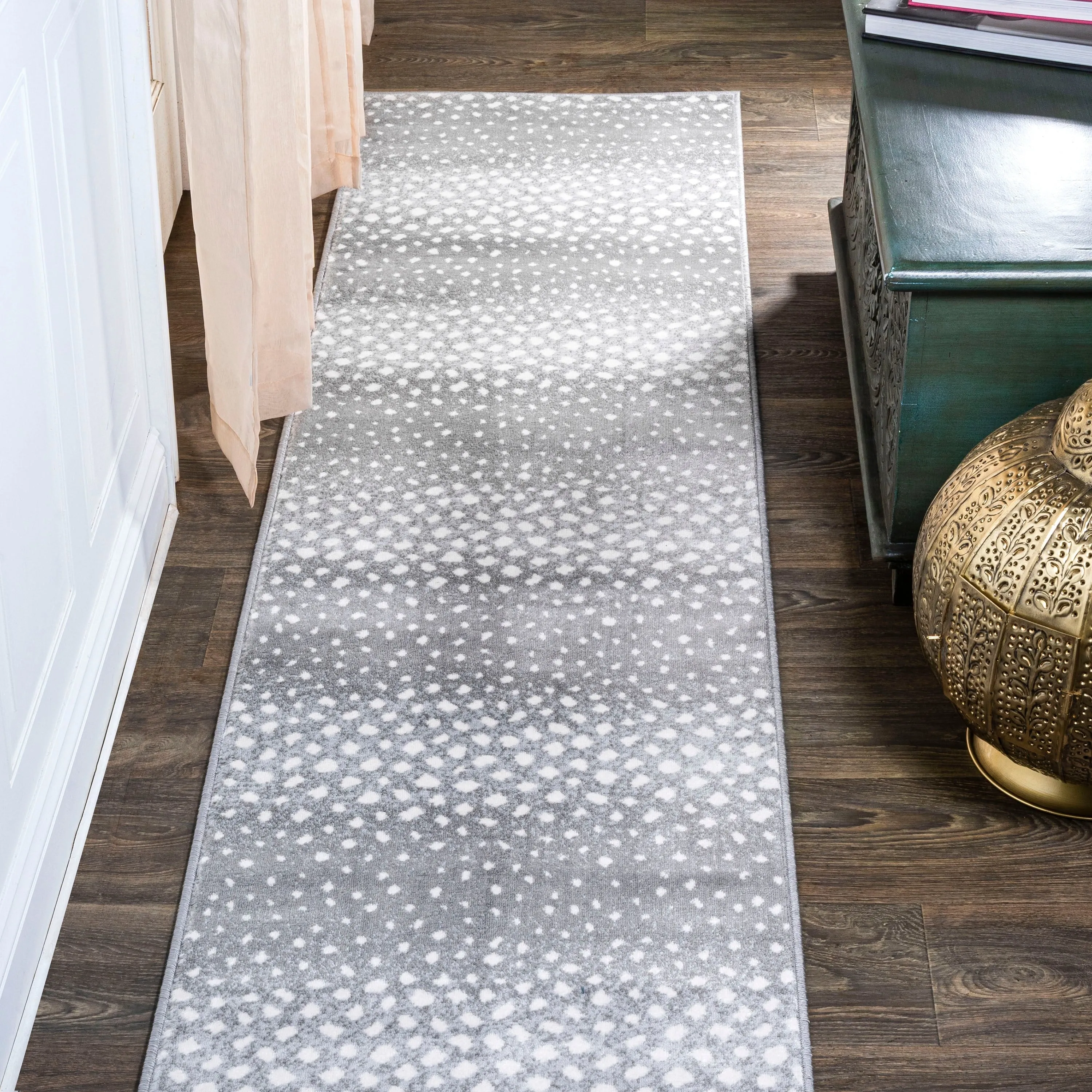JONATHAN Y Goa Modern Animal Area Rug