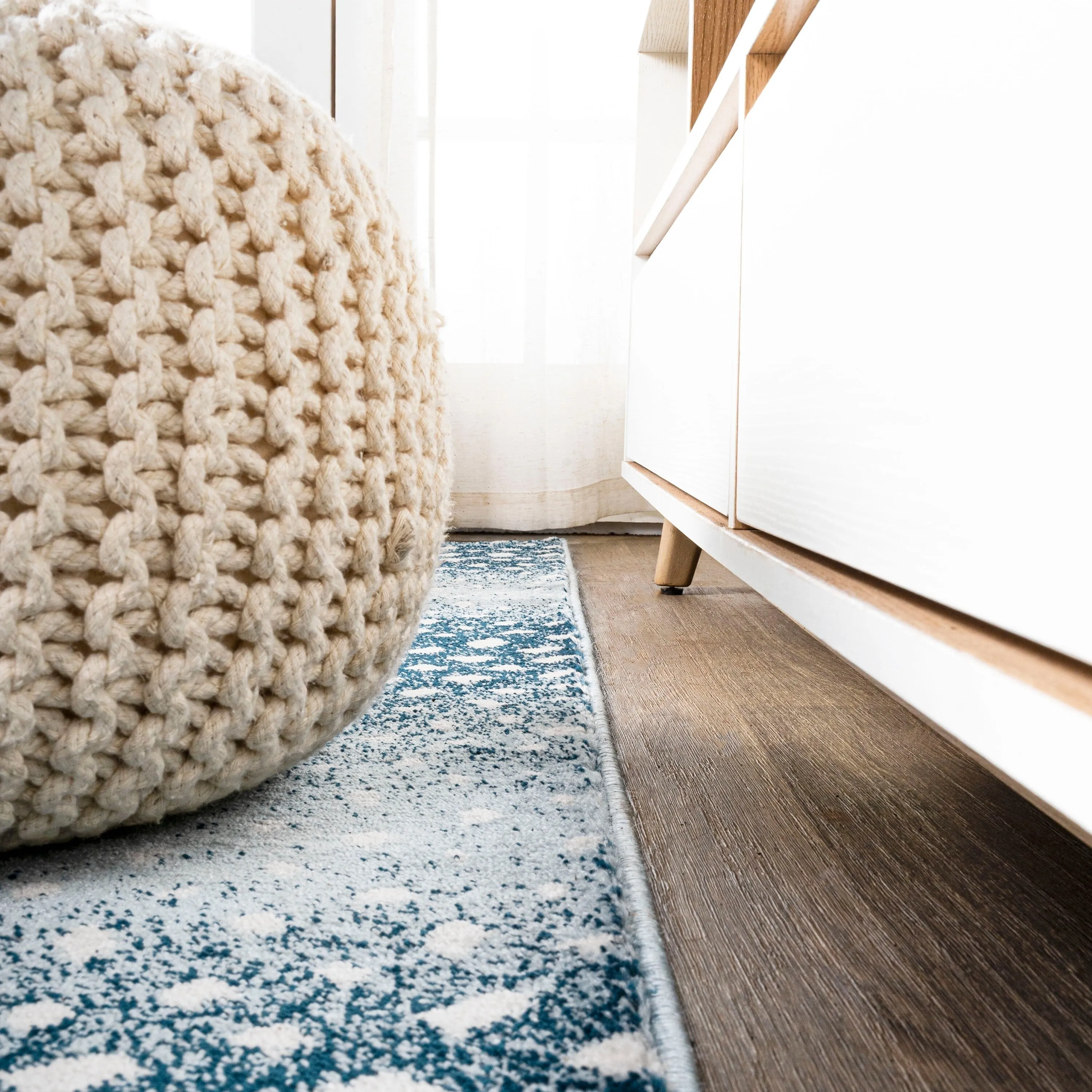 JONATHAN Y Goa Modern Animal Area Rug