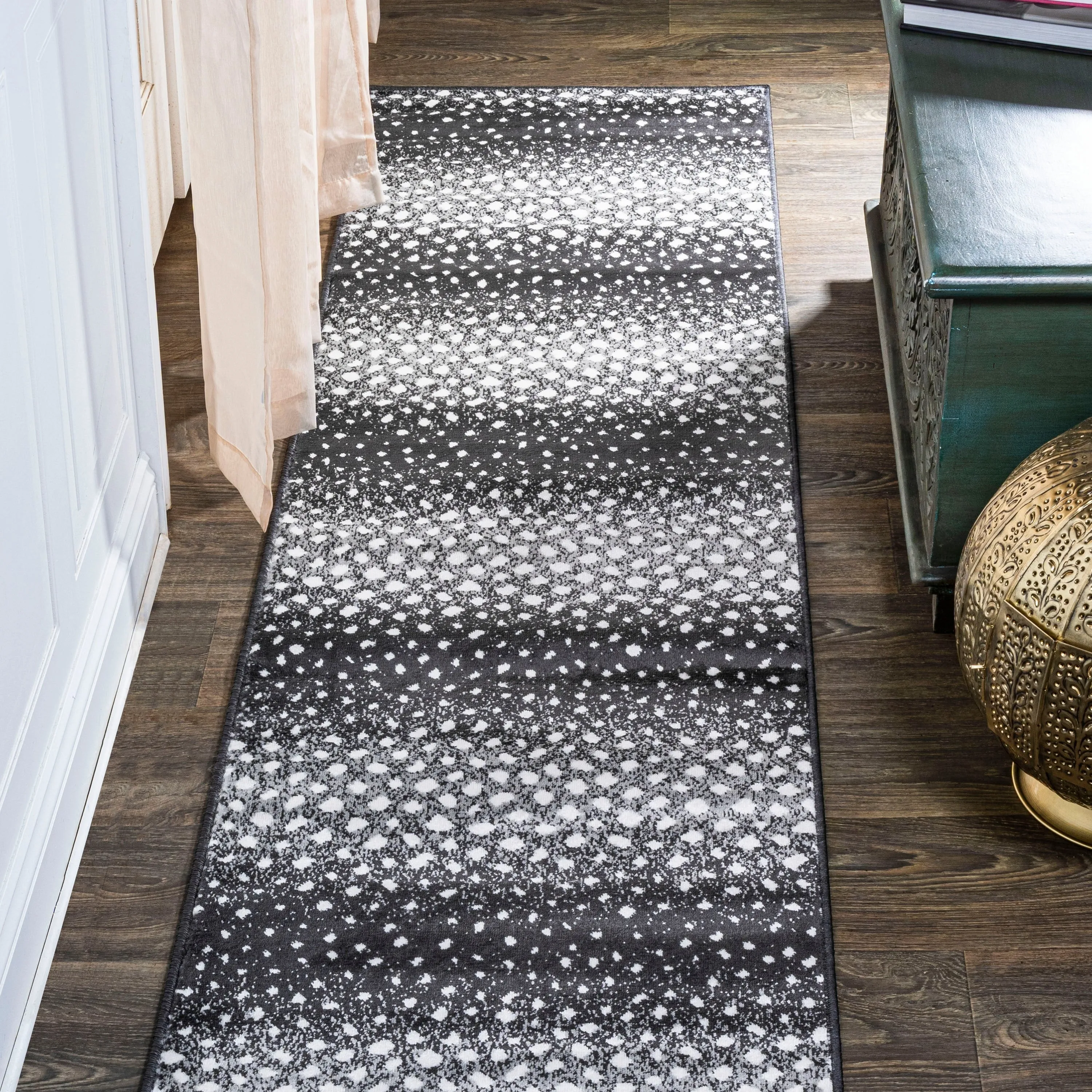 JONATHAN Y Goa Modern Animal Area Rug
