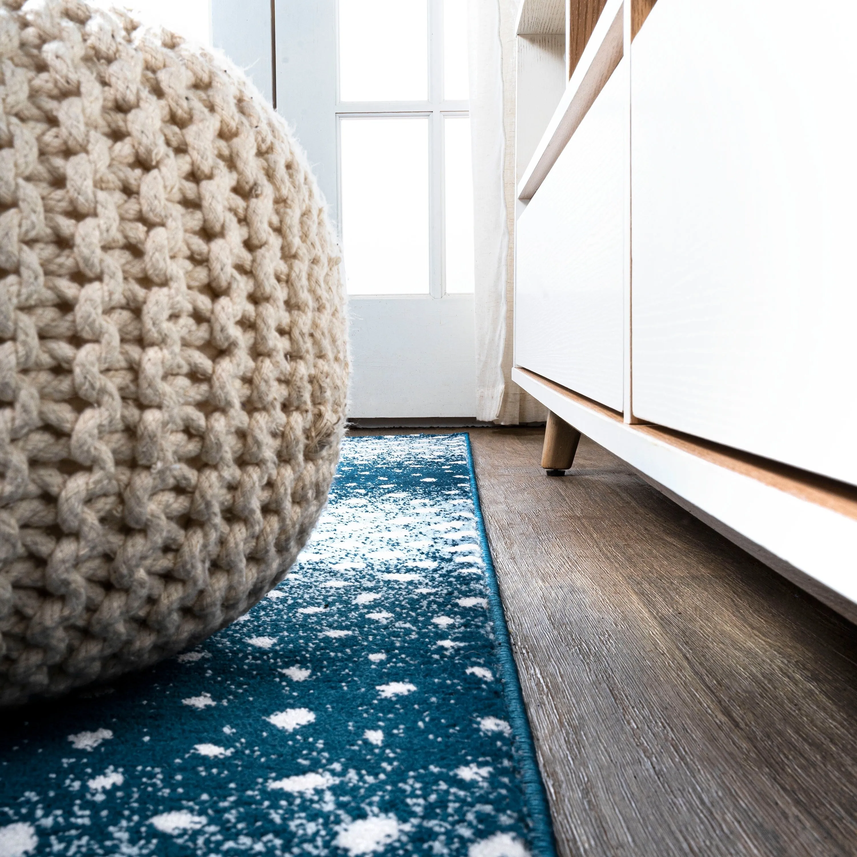 JONATHAN Y Goa Modern Animal Area Rug
