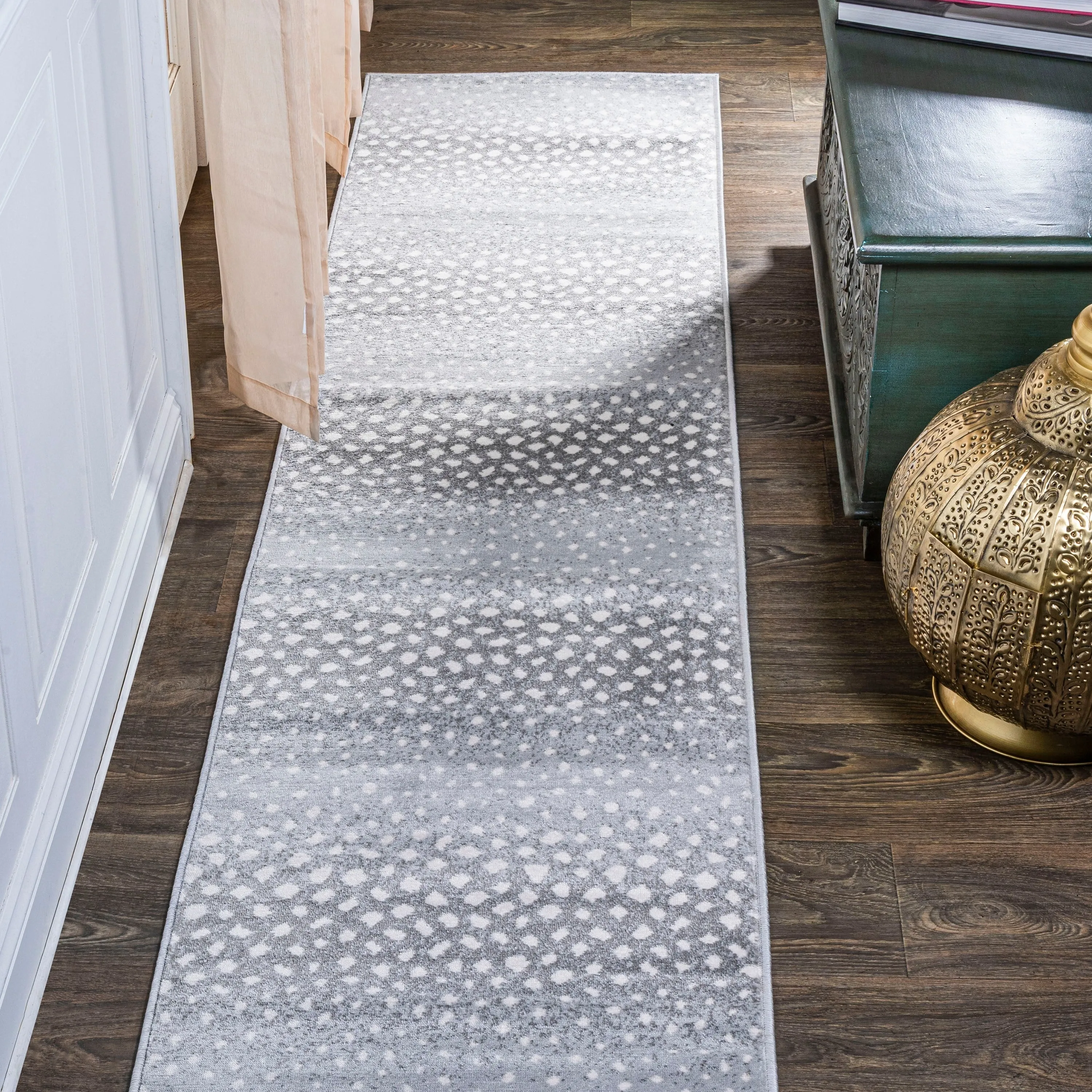 JONATHAN Y Goa Modern Animal Area Rug