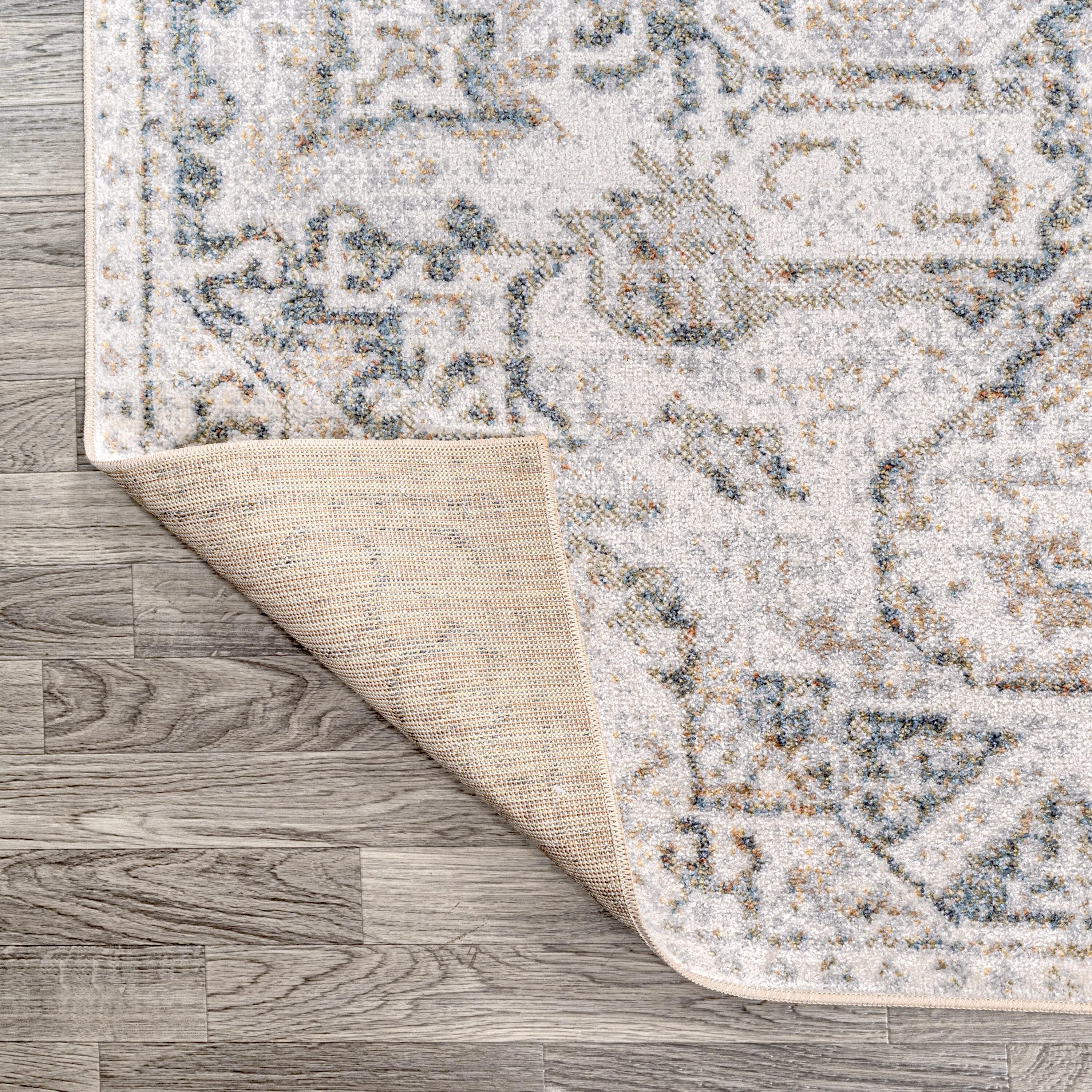 JONATHAn Y Keesha Distressed Medallion Low-Pile Machine-Washable Cream/Light Gray Area Rug