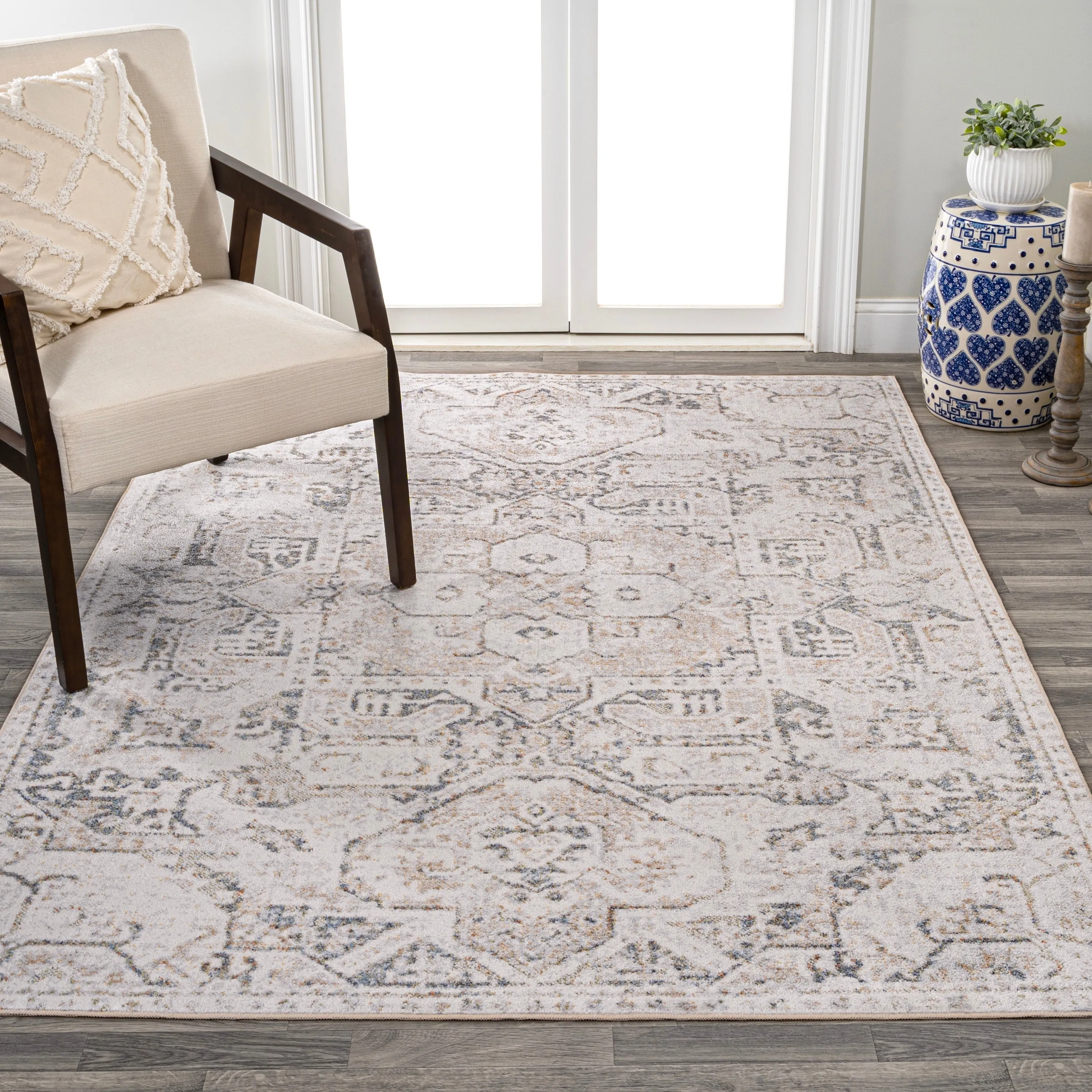 JONATHAn Y Keesha Distressed Medallion Low-Pile Machine-Washable Cream/Light Gray Area Rug
