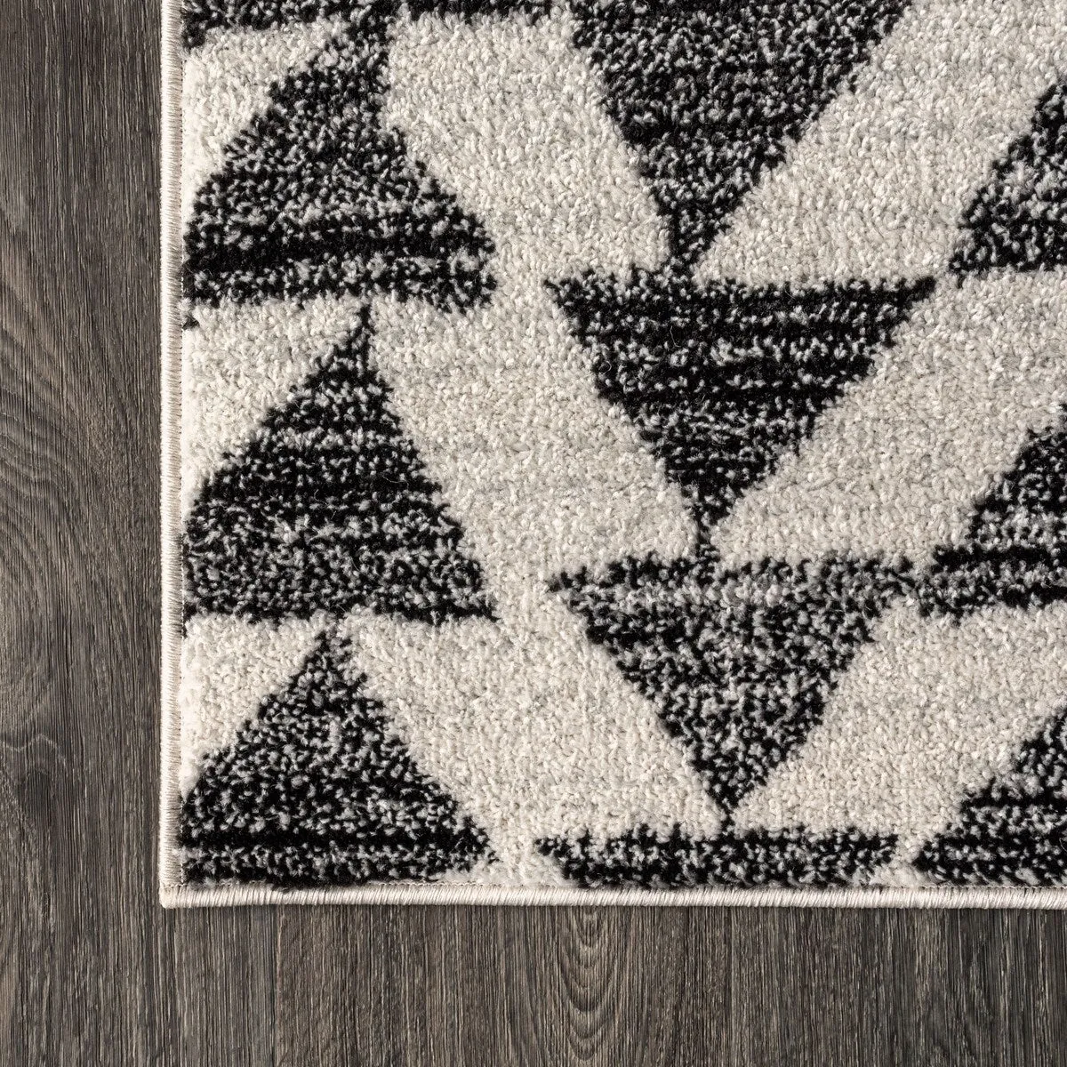 JONATHAN Y Khalil Moroccan Triangle Geometric Area Rug