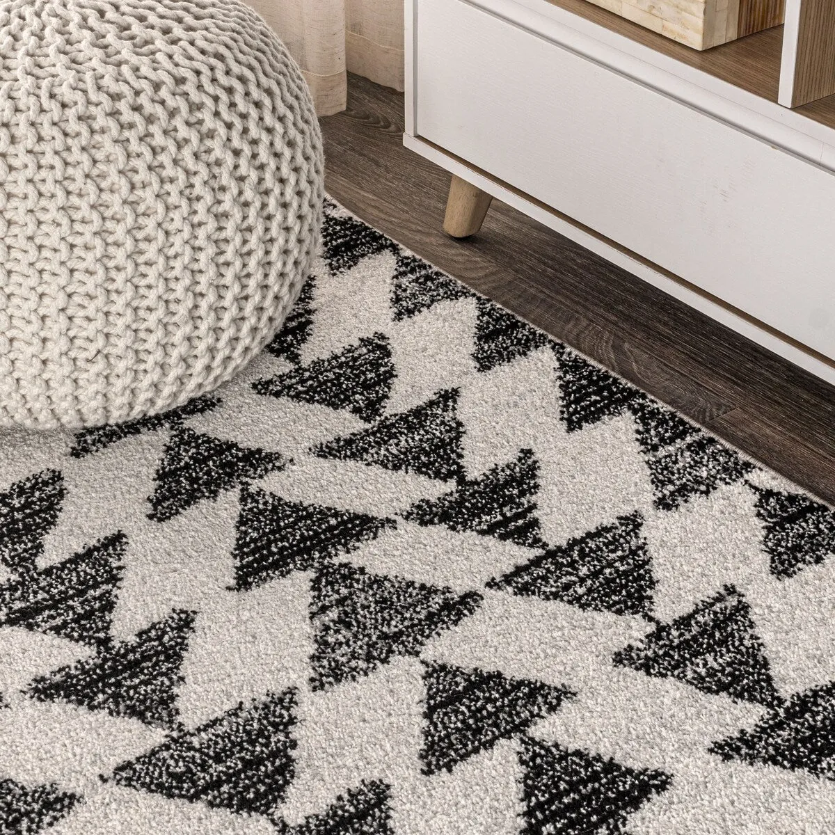 JONATHAN Y Khalil Moroccan Triangle Geometric Area Rug