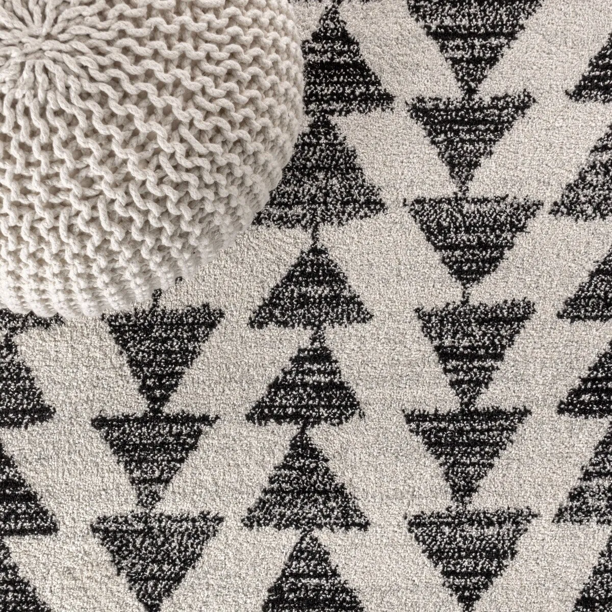 JONATHAN Y Khalil Moroccan Triangle Geometric Area Rug