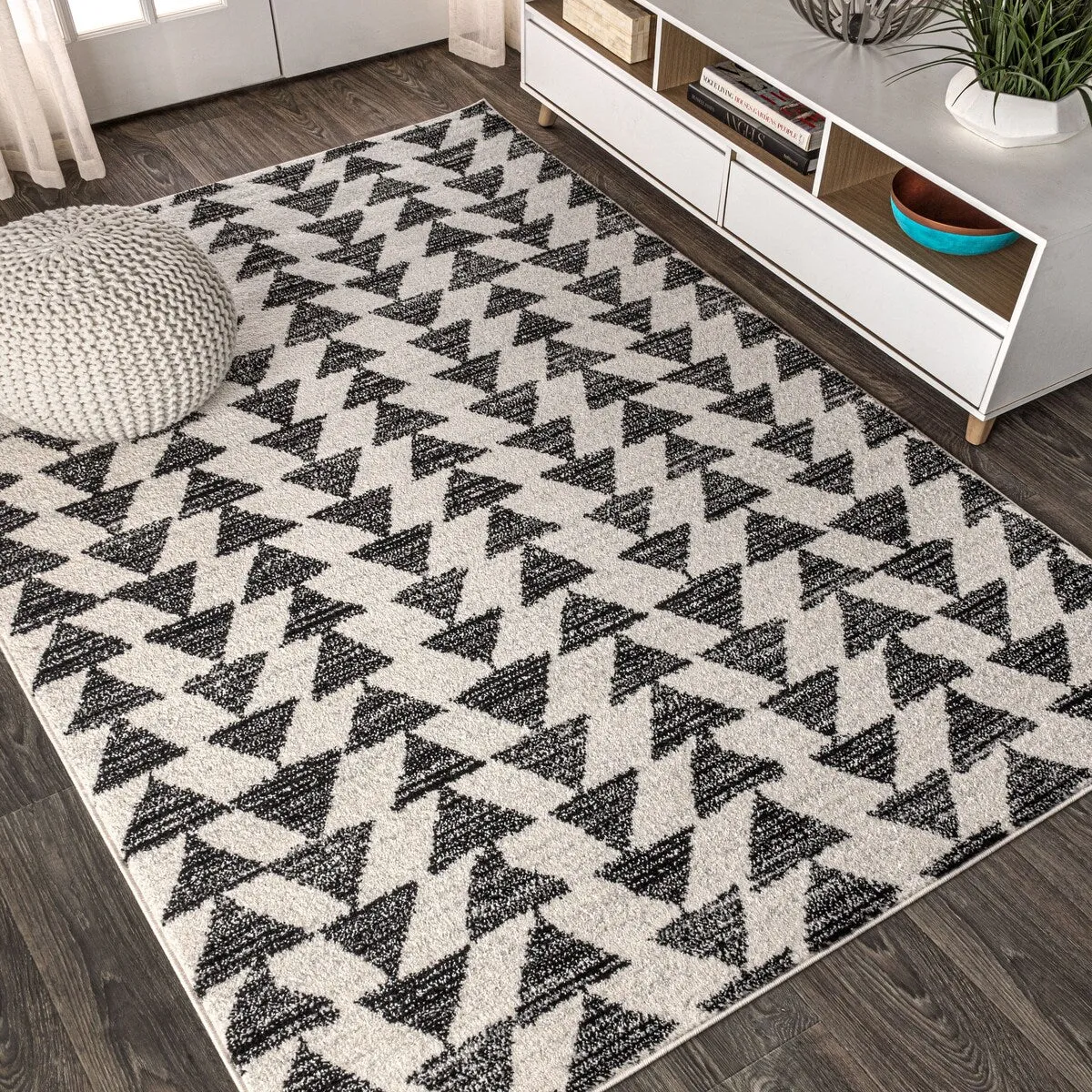 JONATHAN Y Khalil Moroccan Triangle Geometric Area Rug