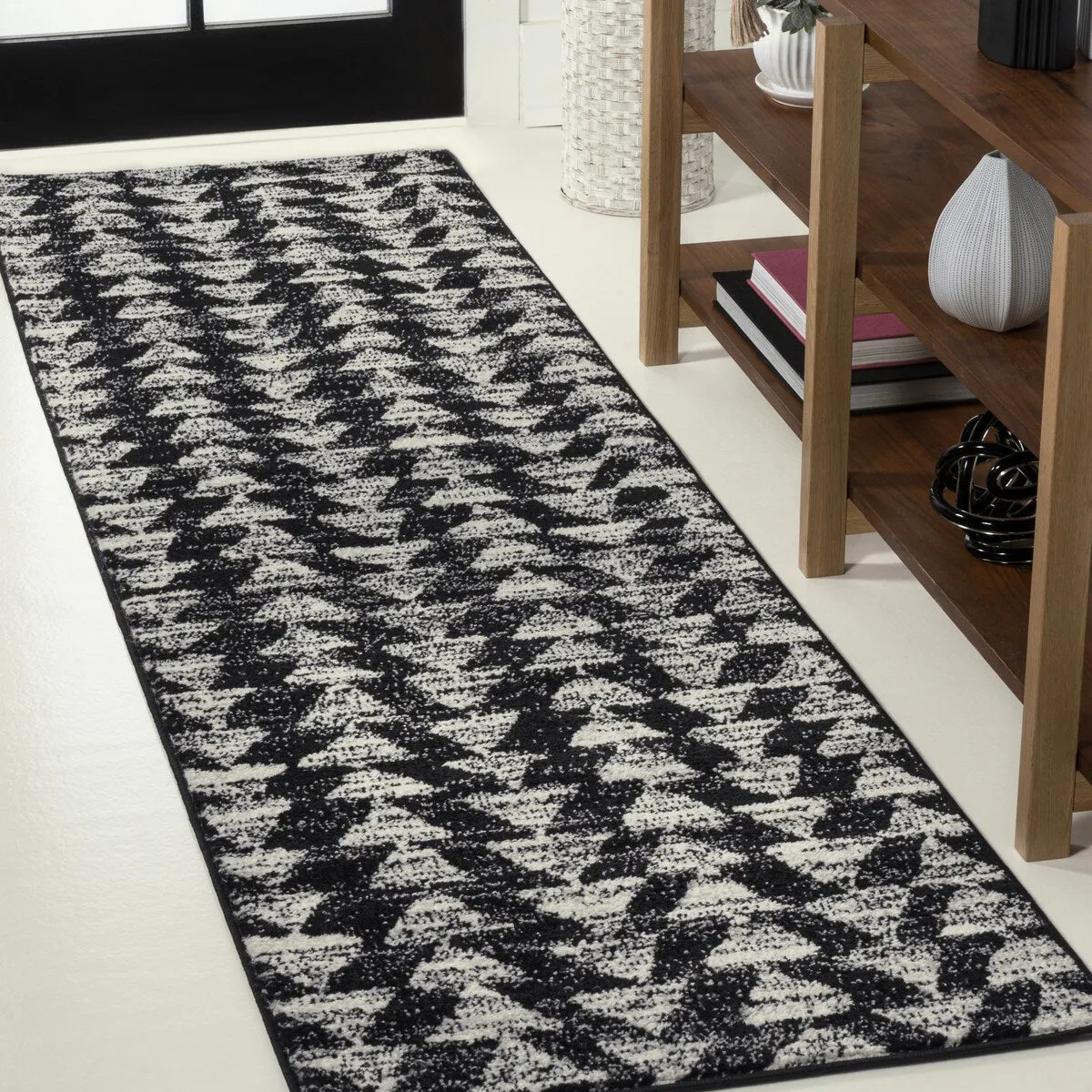 JONATHAN Y Khalil Moroccan Triangle Geometric Area Rug