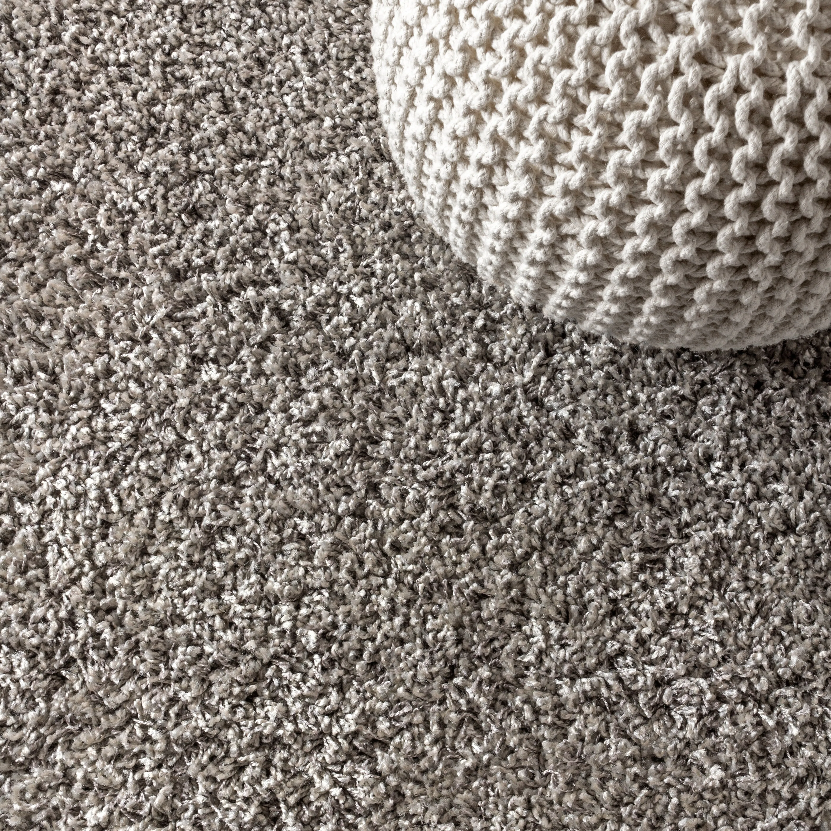 JONATHAN Y Modern Shag Plush Tassel Area Rug