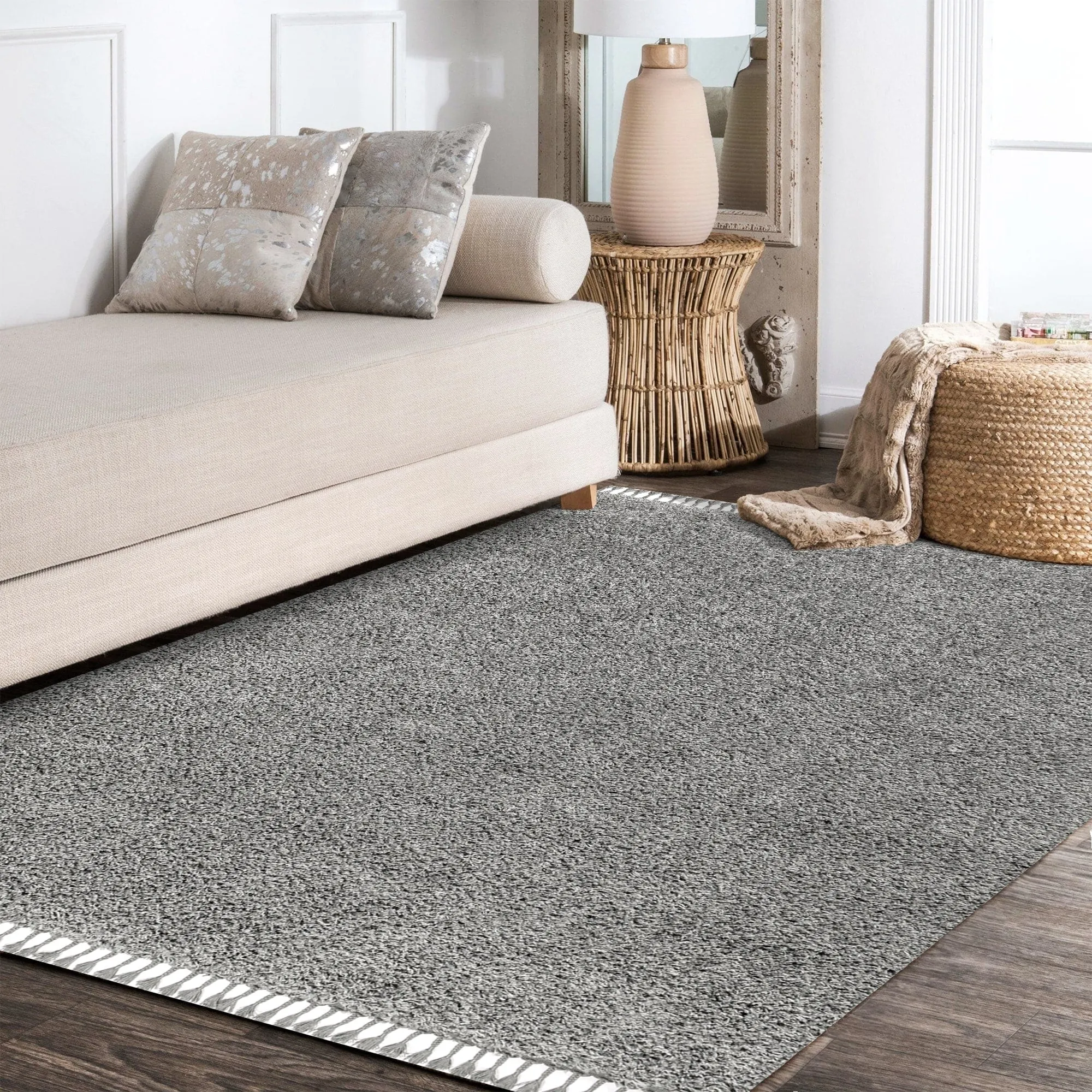JONATHAN Y Modern Shag Plush Tassel Area Rug