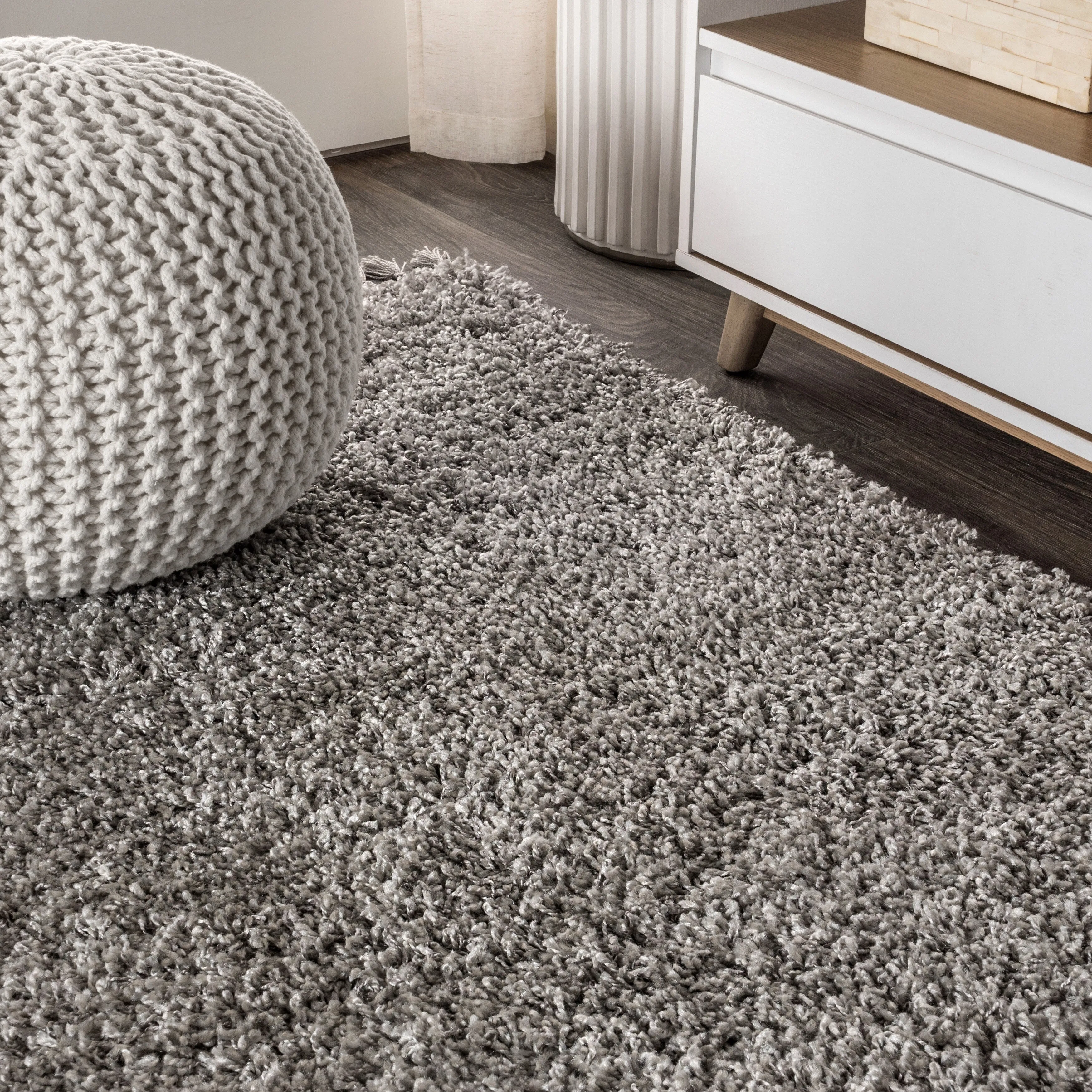 JONATHAN Y Modern Shag Plush Tassel Area Rug