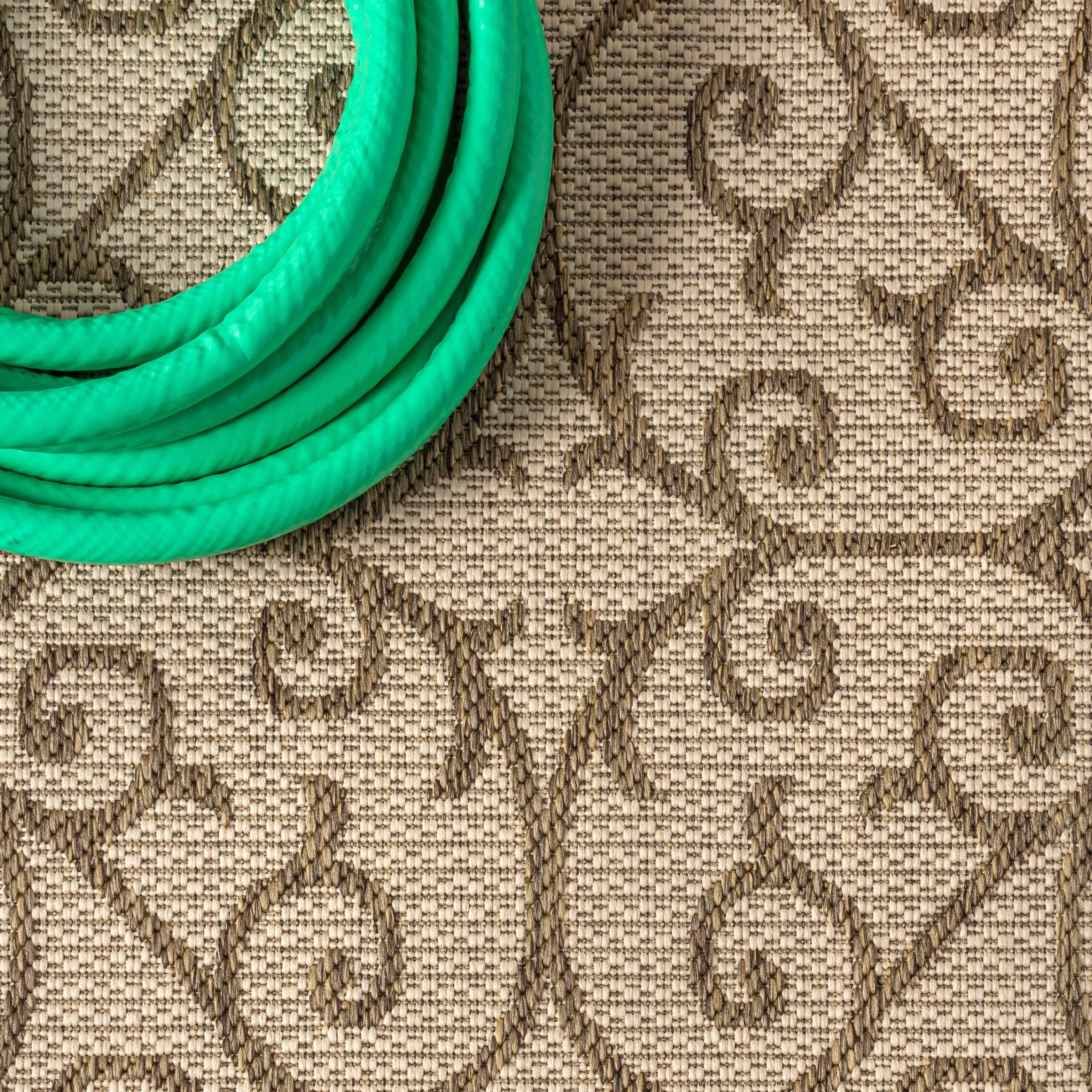 JONATHAN Y Ourika Textured Weave Indoor/Outdoor Area Rug