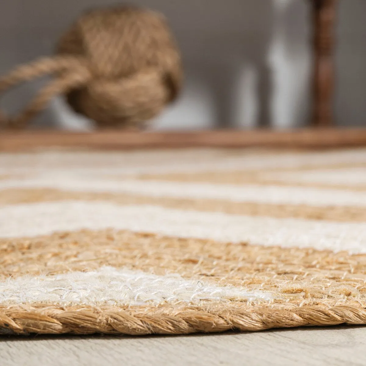 JONATHAN Y Petal Two-Tone Jute Hippy Circle Area Rug