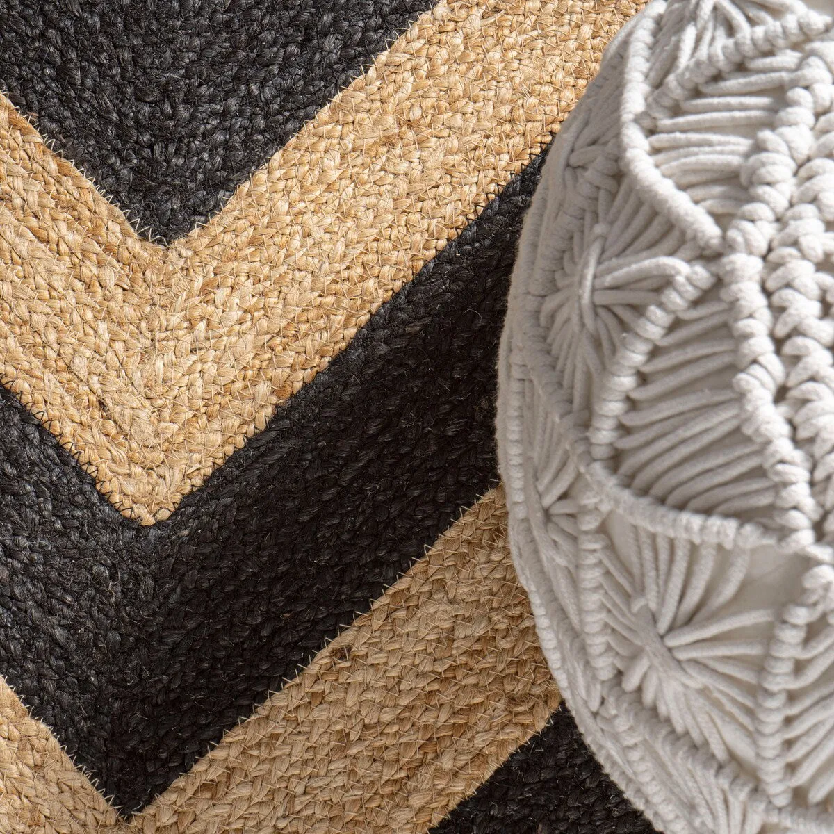 JONATHAN Y Petal Two-Tone Jute Hippy Circle Area Rug