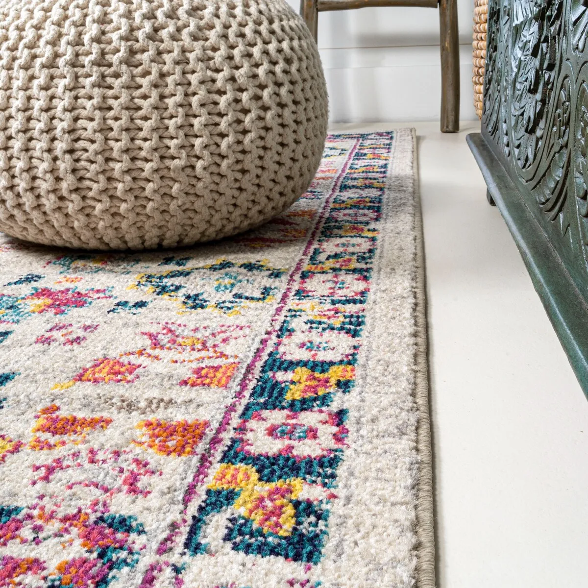 JONATHAN Y Traditional Persian Boho Floral Area Rug