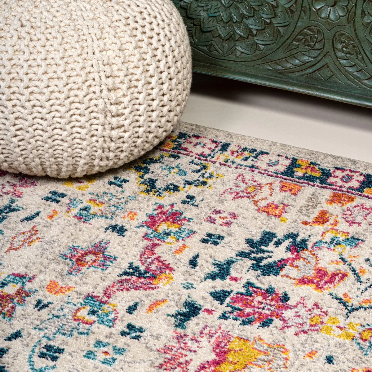 JONATHAN Y Traditional Persian Boho Floral Area Rug