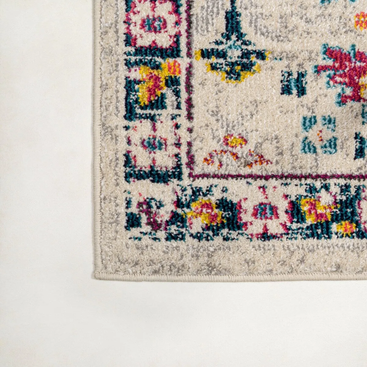 JONATHAN Y Traditional Persian Boho Floral Area Rug