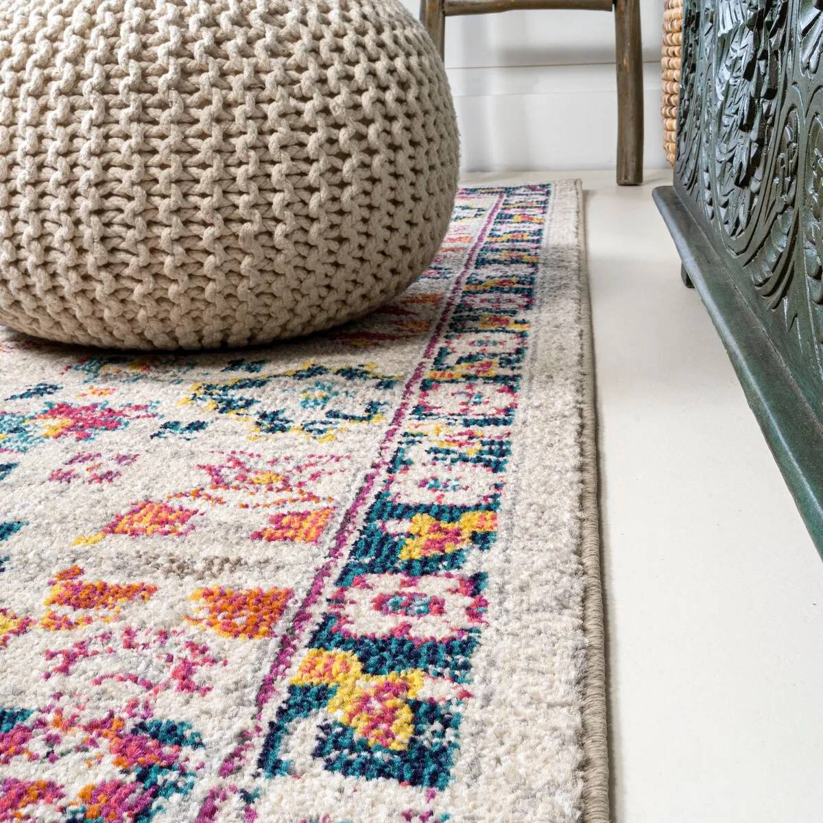JONATHAN Y Traditional Persian Boho Floral Area Rug