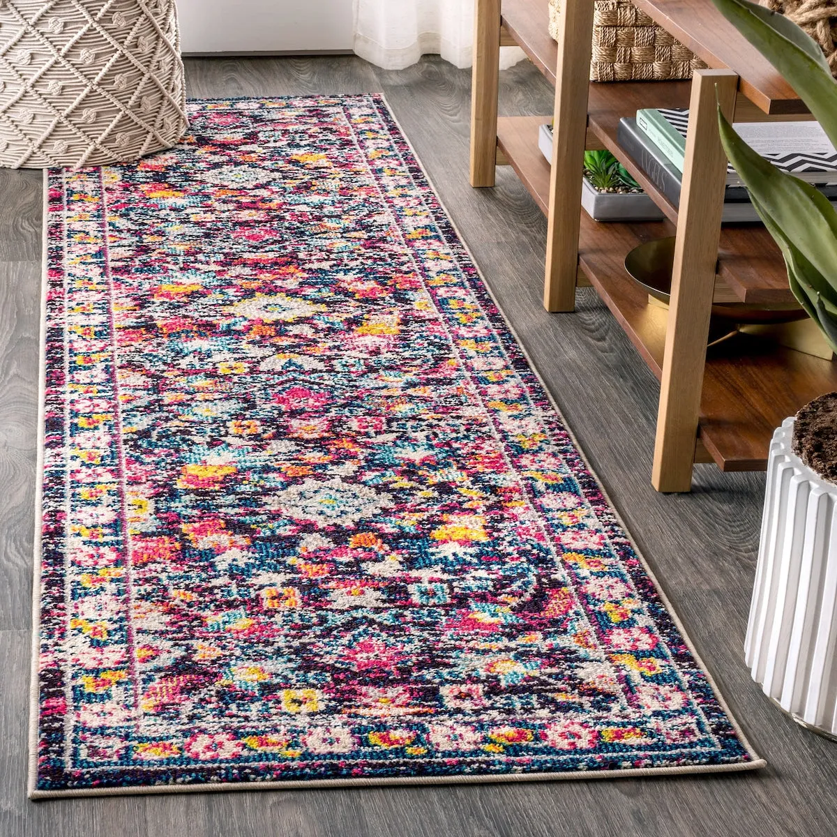 JONATHAN Y Traditional Persian Boho Floral Area Rug