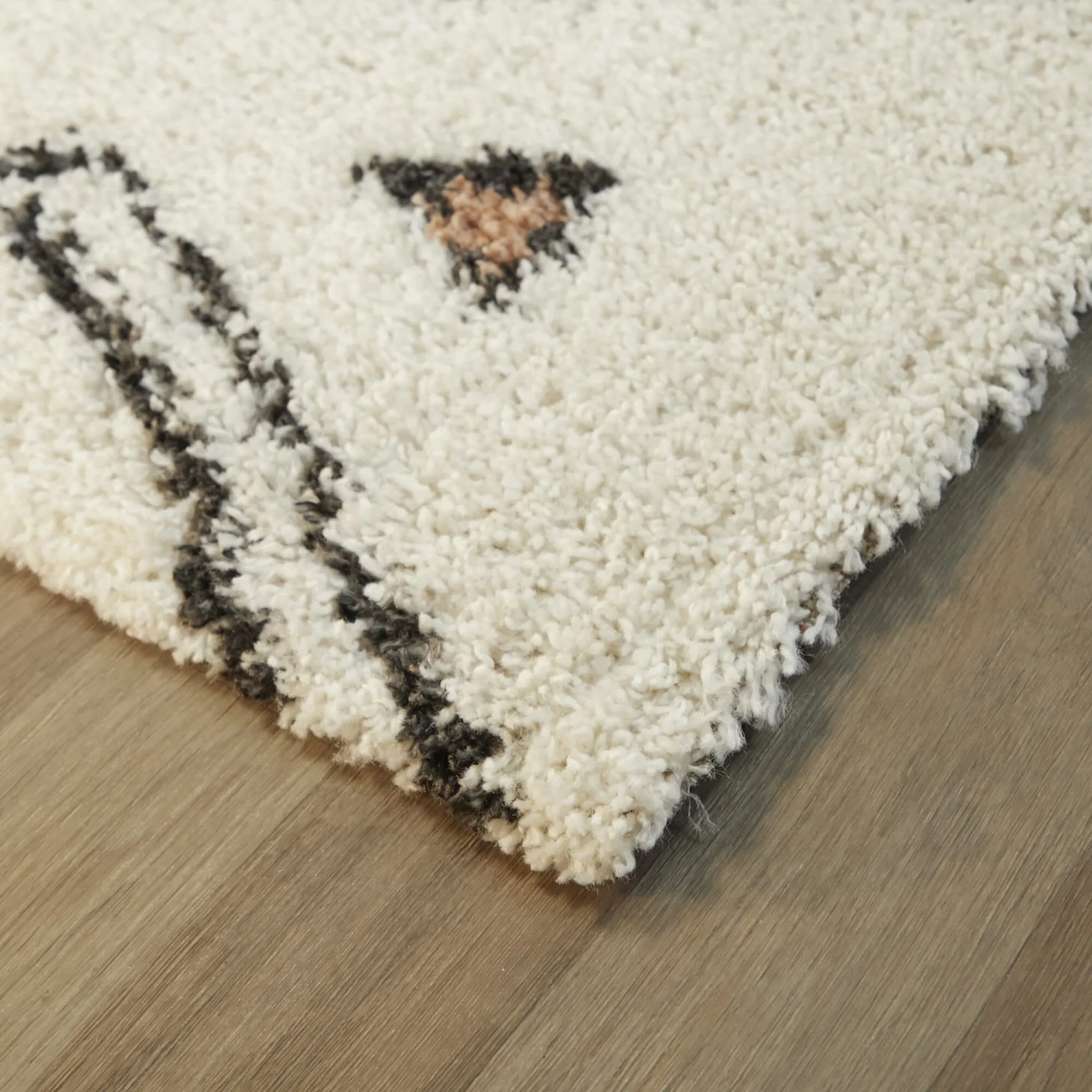 Kallos Tribal Shag Area Rug