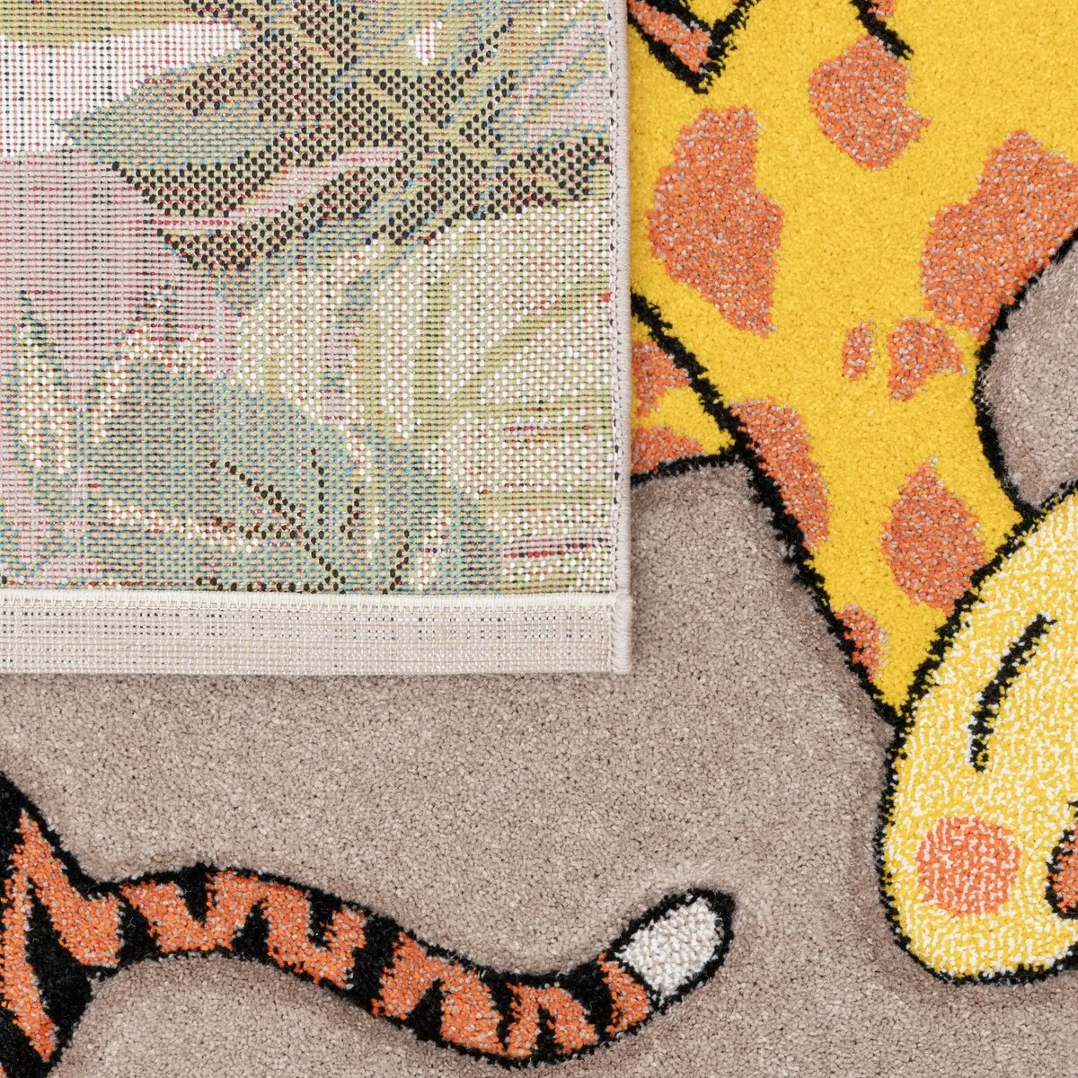 Kids Rug with Jungle Animals - Giraffe Lion Monkey Zebra in Beige