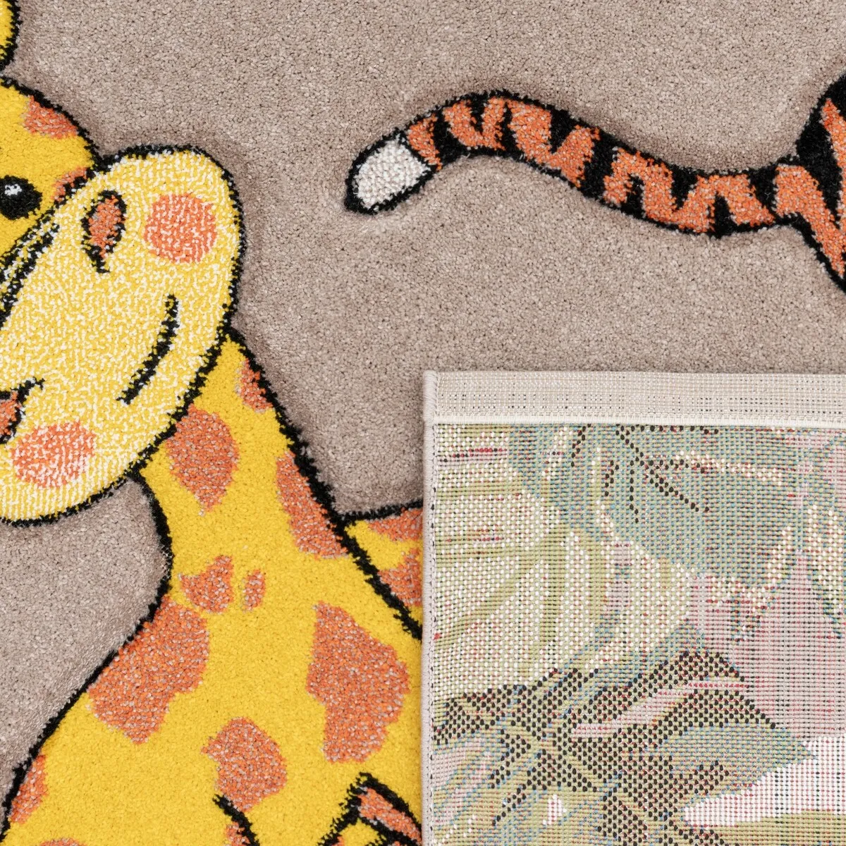 Kids Rug with Jungle Animals - Giraffe Lion Monkey Zebra in Beige