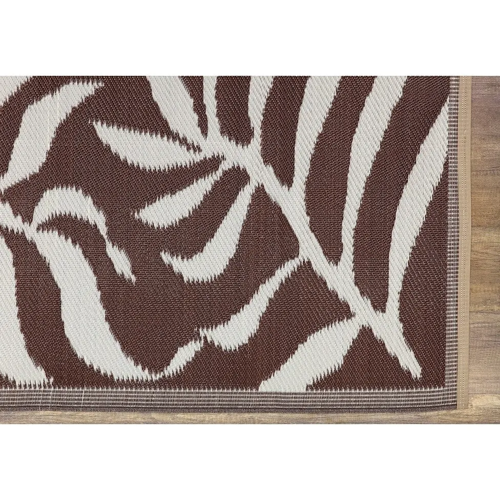 Lightweight Indoor Outdoor Reversible Area Rug -5.9 x 8.9 Feet - Leaf Pattern - N/A