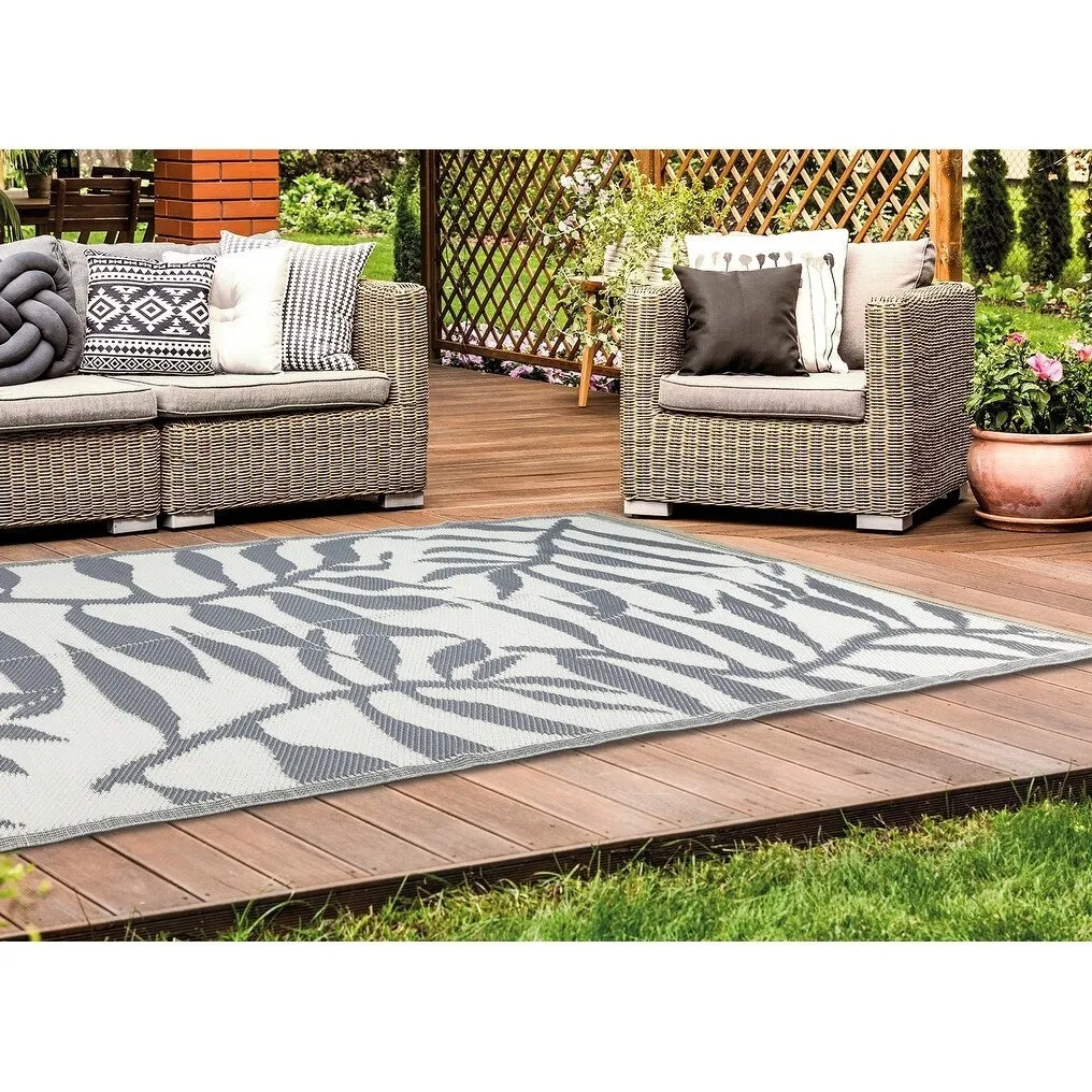 Lightweight Indoor Outdoor Reversible Area Rug -5.9 x 8.9 Feet - Leaf Pattern - N/A