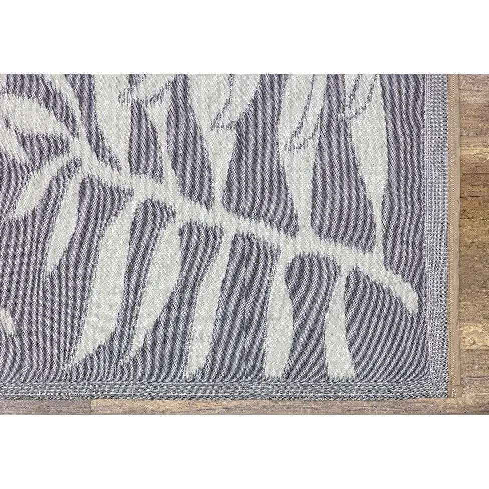 Lightweight Indoor Outdoor Reversible Area Rug -5.9 x 8.9 Feet - Leaf Pattern - N/A