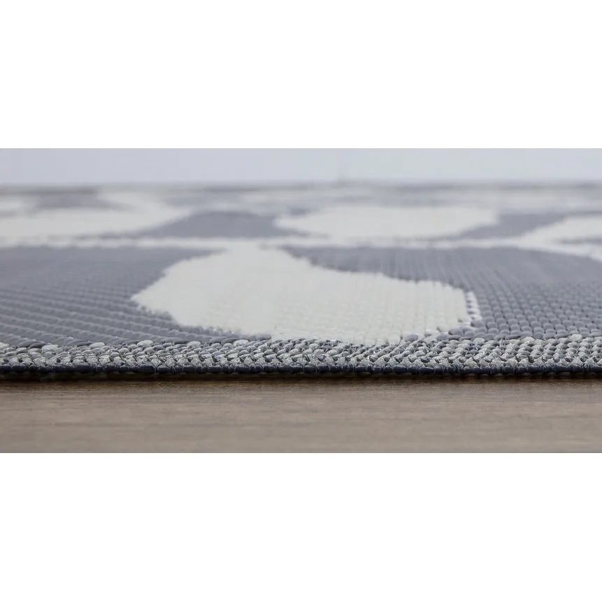 Lightweight Indoor Outdoor Reversible Area Rug -5.9 x 8.9 Feet - Leaf Pattern - N/A