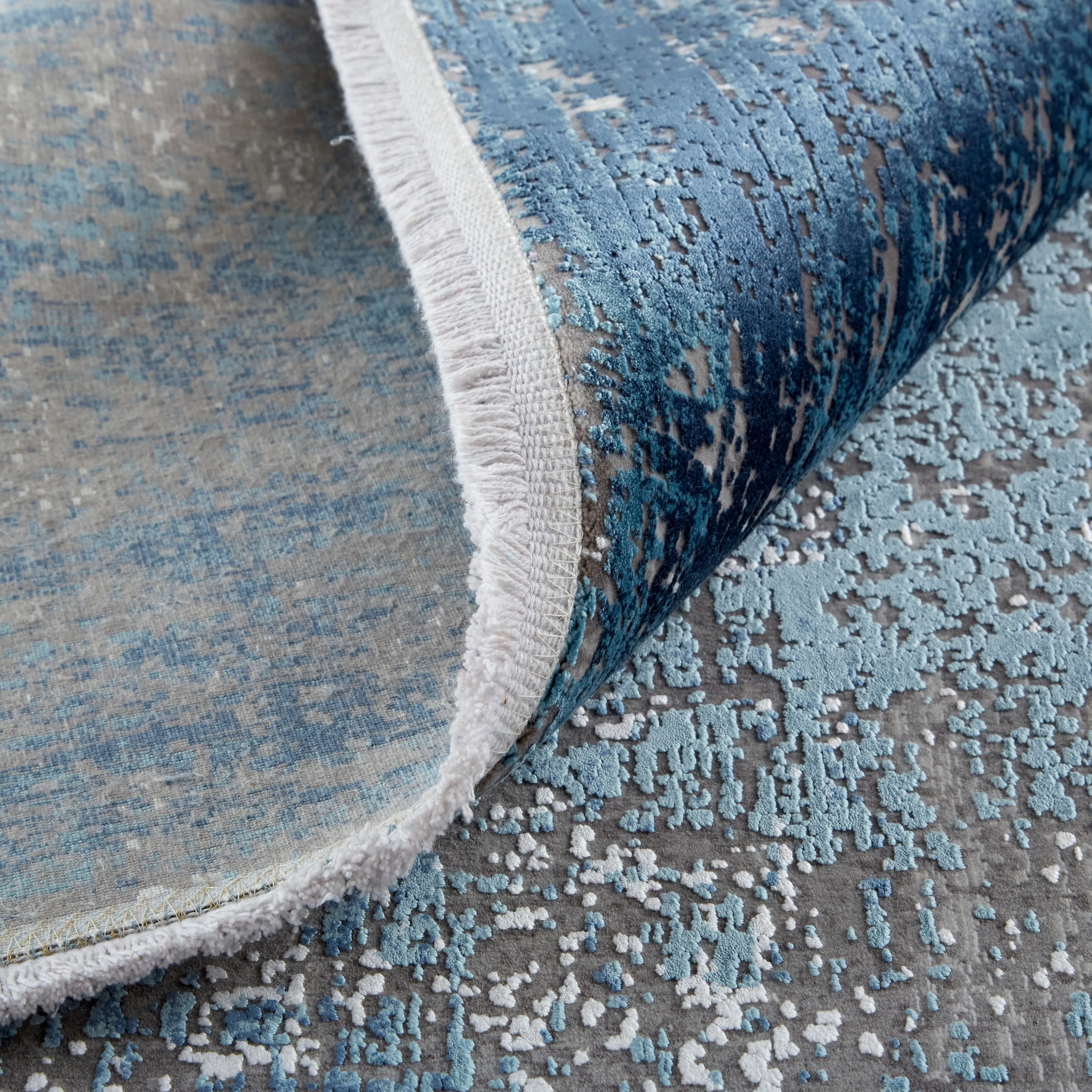 Lindstra Gradient Watercolor Area Rug