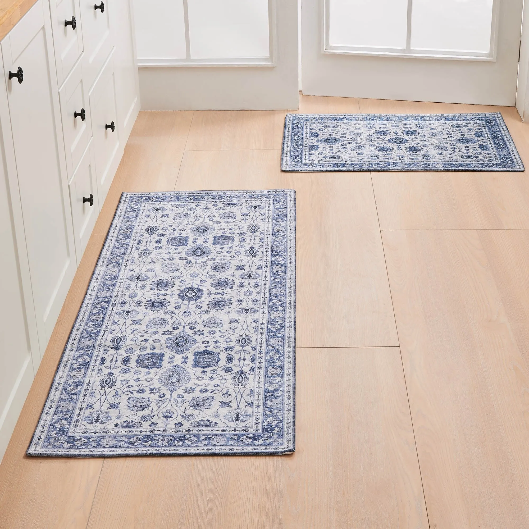 Linery & Co. Machine Washable Slip Resistant Vintage Medallion Patterned Accent Rugs