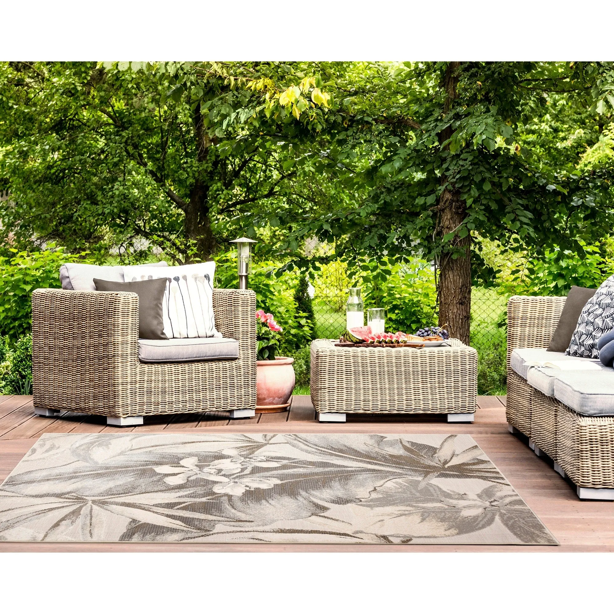 Liora Manne Canyon Tropical Leaf Indoor/Outdoor Rug