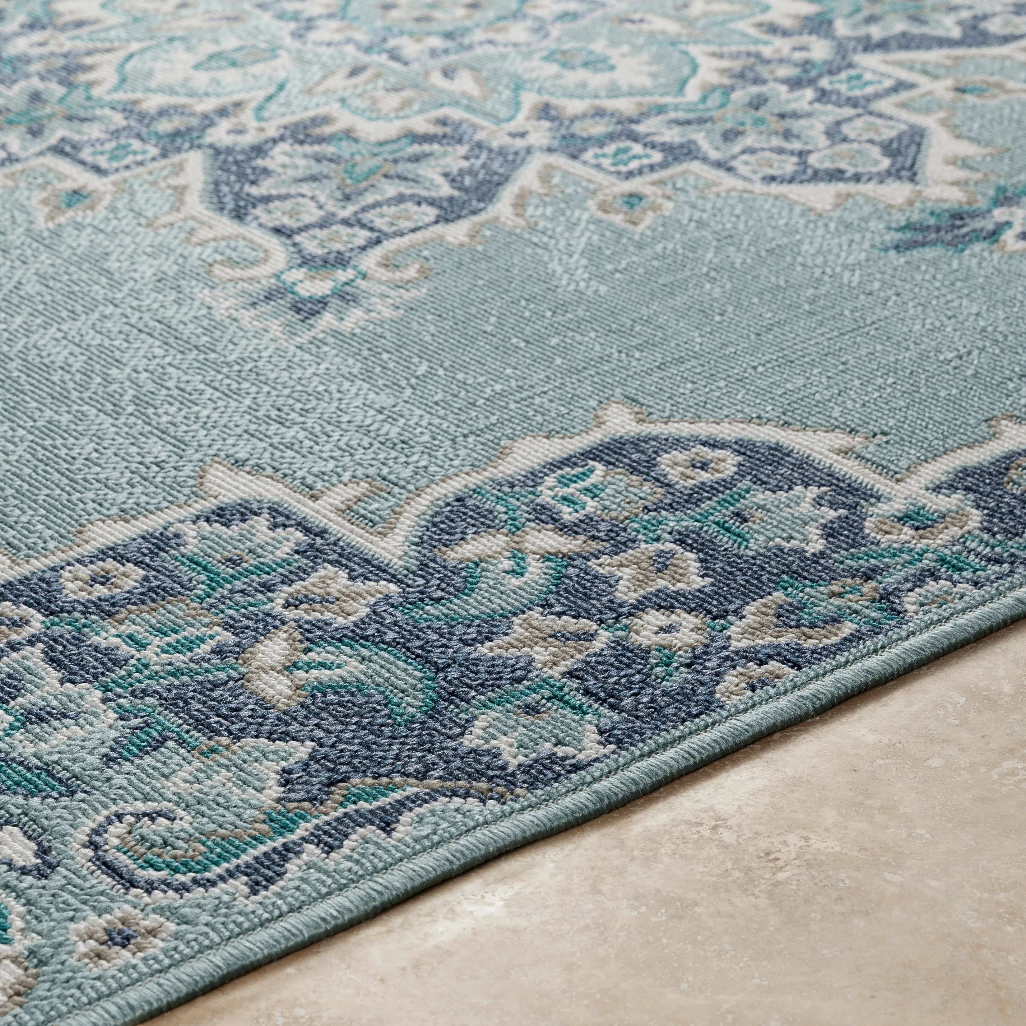 Livabliss Cesare Medallion Indoor/ Outdoor Area Rug