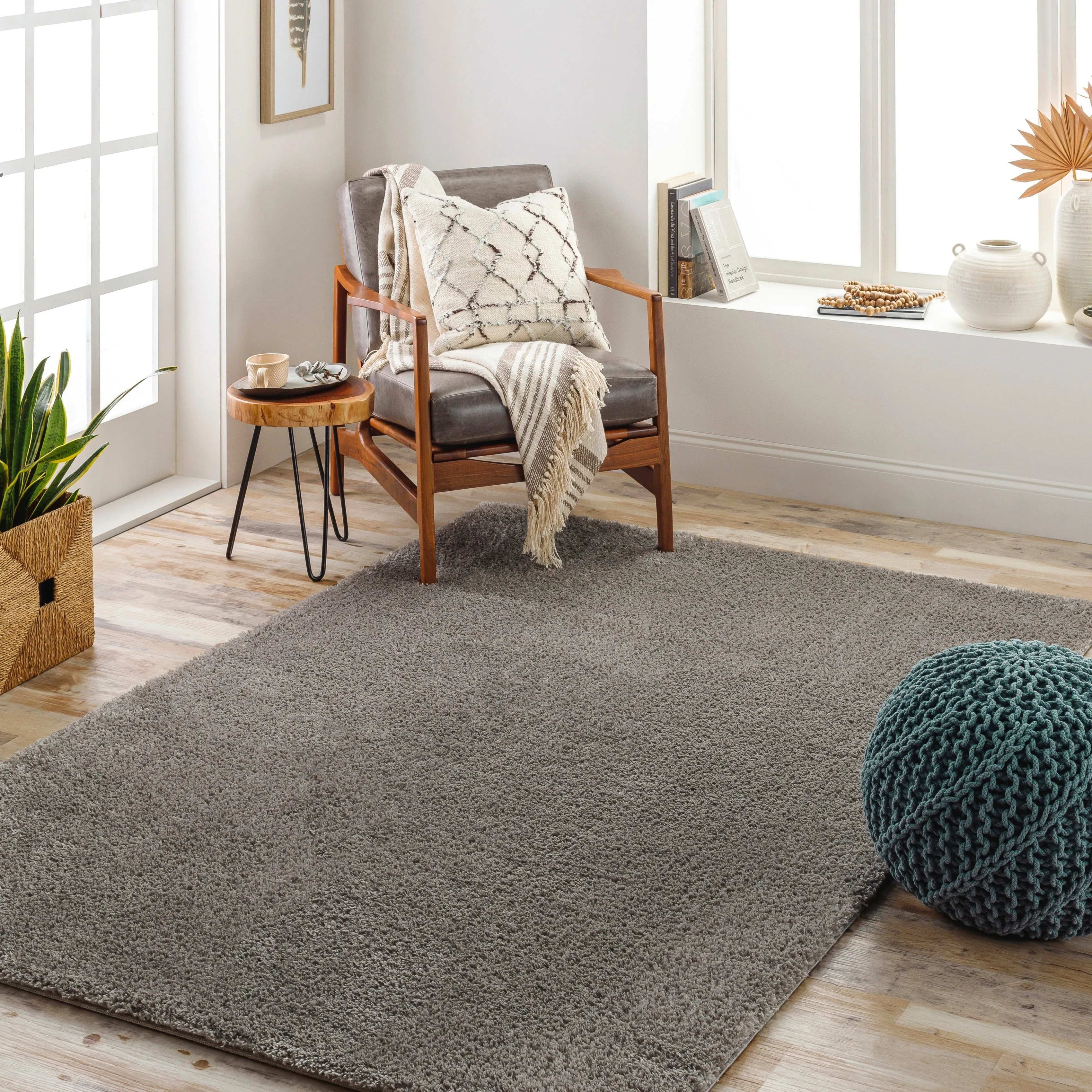 Livabliss Cloudy Solid Plush Area Rug