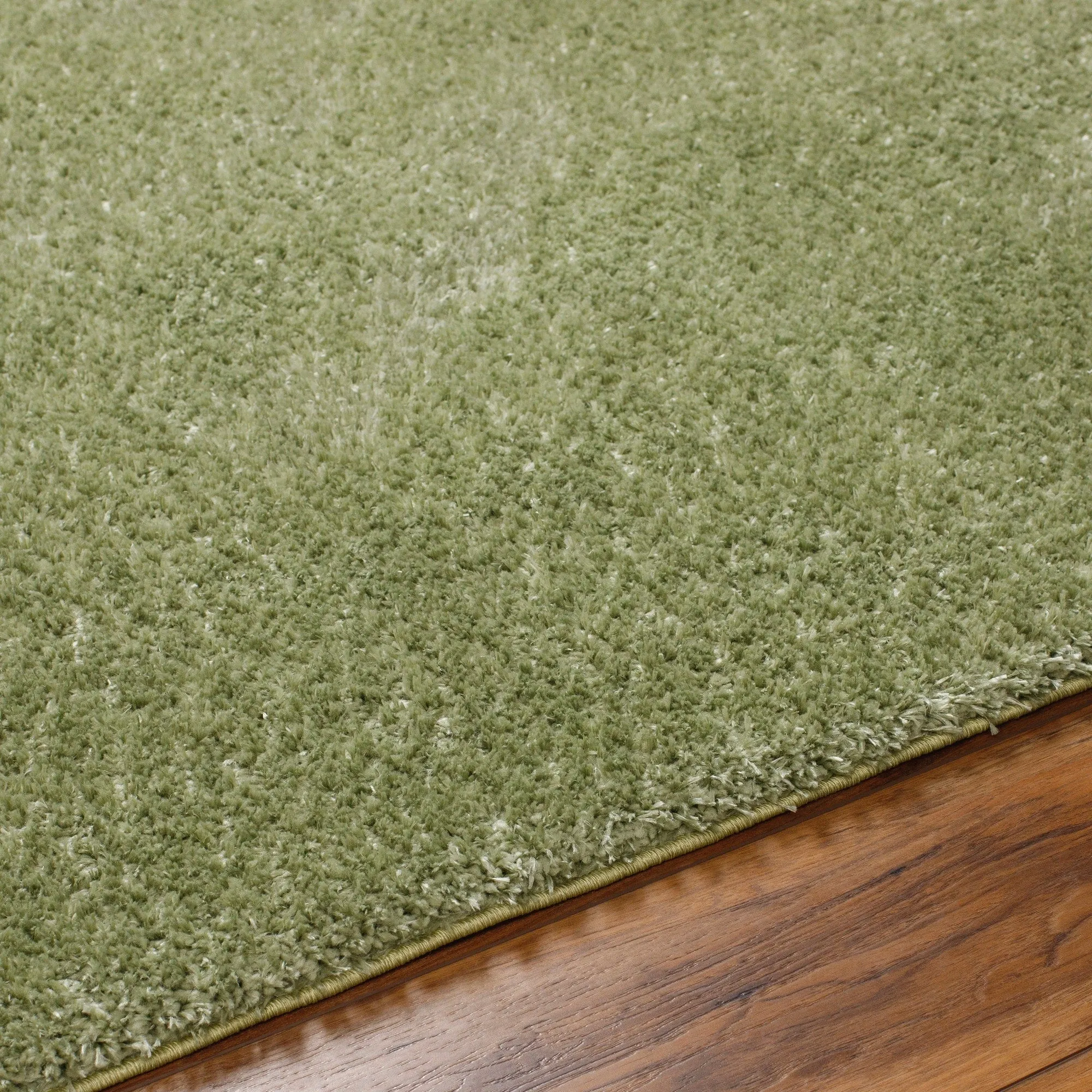 Livabliss Cloudy Vibrant Solid Plush Area Rug