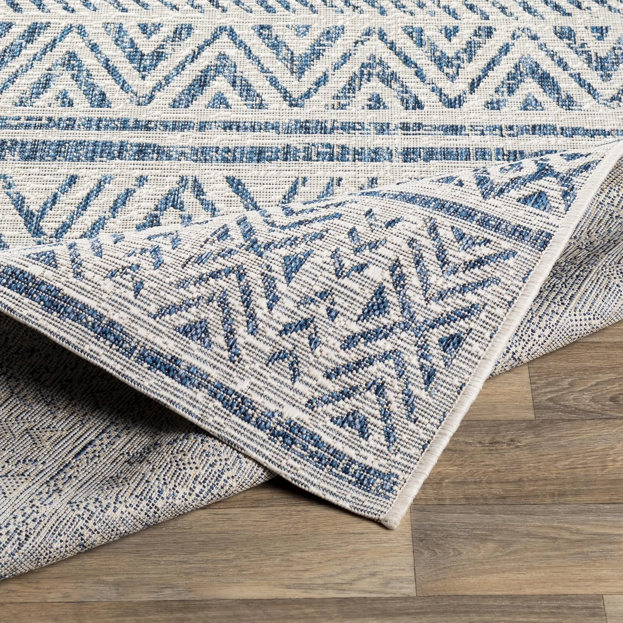 Livabliss Eagean Vintage Southwestern Indoor/ Outdoor Area Rug