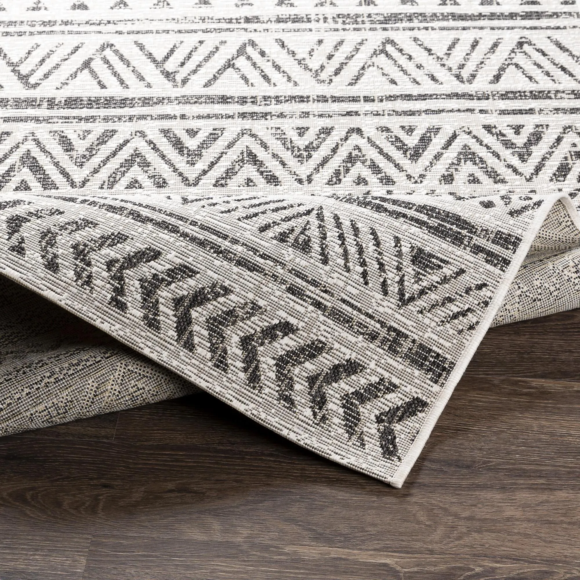 Livabliss Eagean Vintage Southwestern Indoor/ Outdoor Area Rug