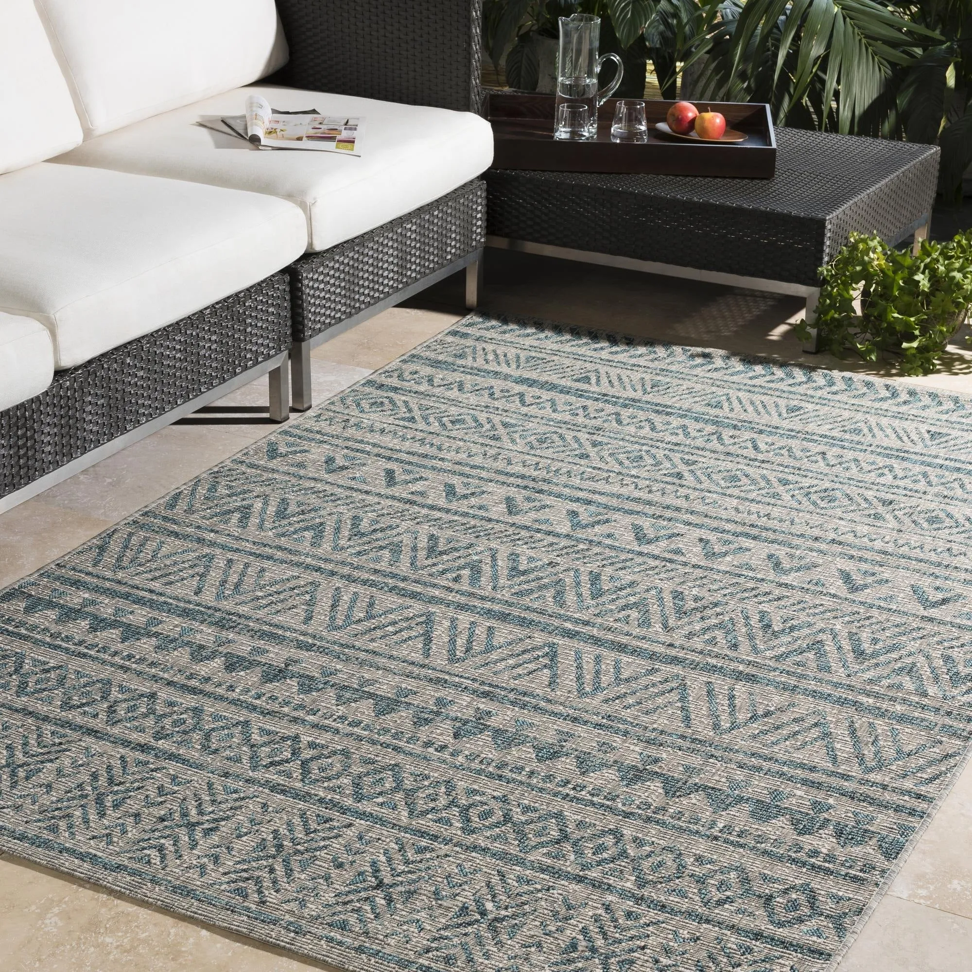 Livabliss Eagean Vintage Southwestern Indoor/ Outdoor Area Rug