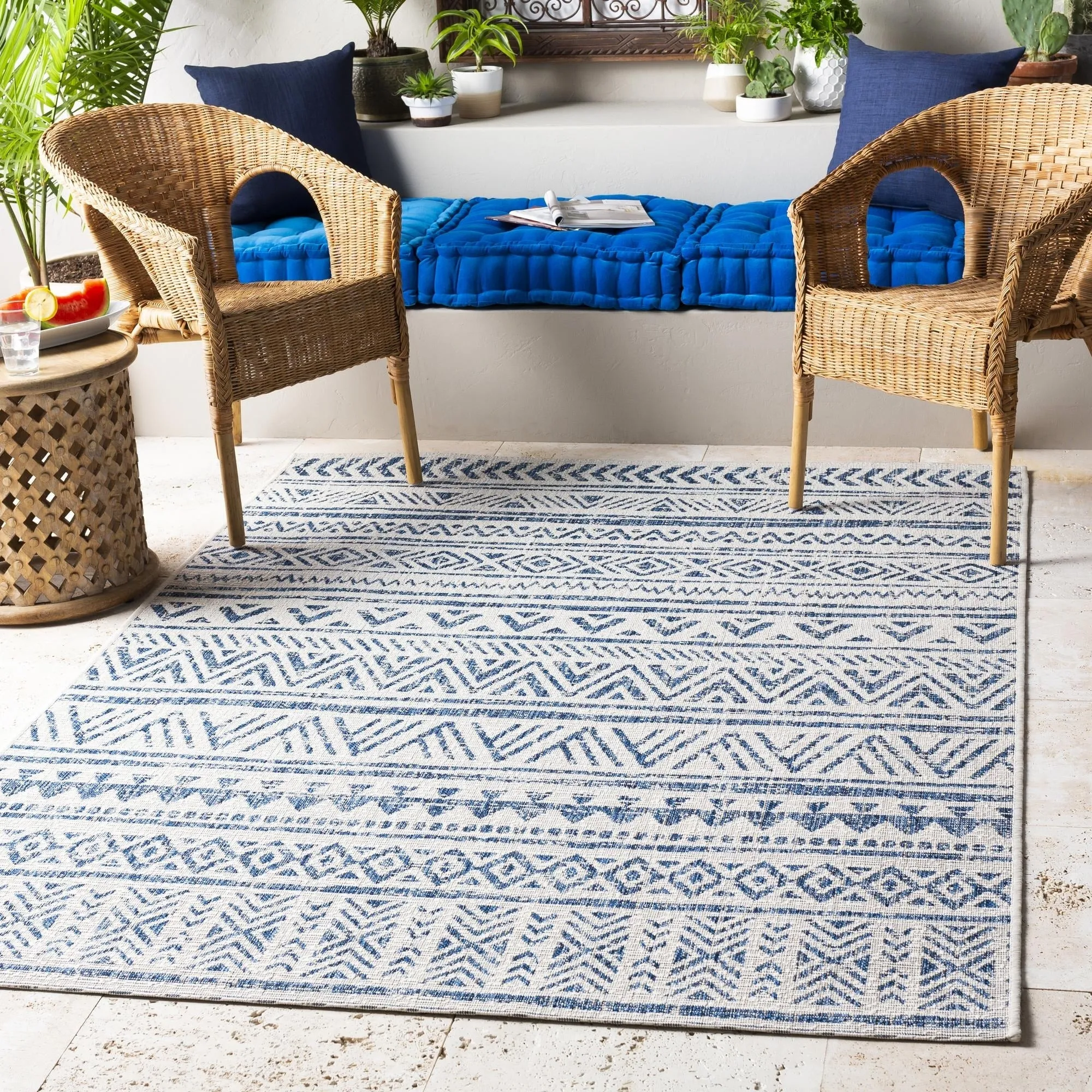 Livabliss Eagean Vintage Southwestern Indoor/ Outdoor Area Rug