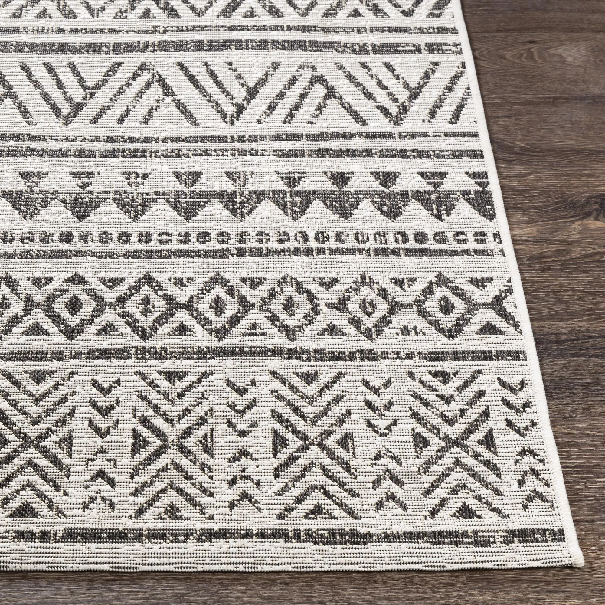 Livabliss Eagean Vintage Southwestern Indoor/ Outdoor Area Rug