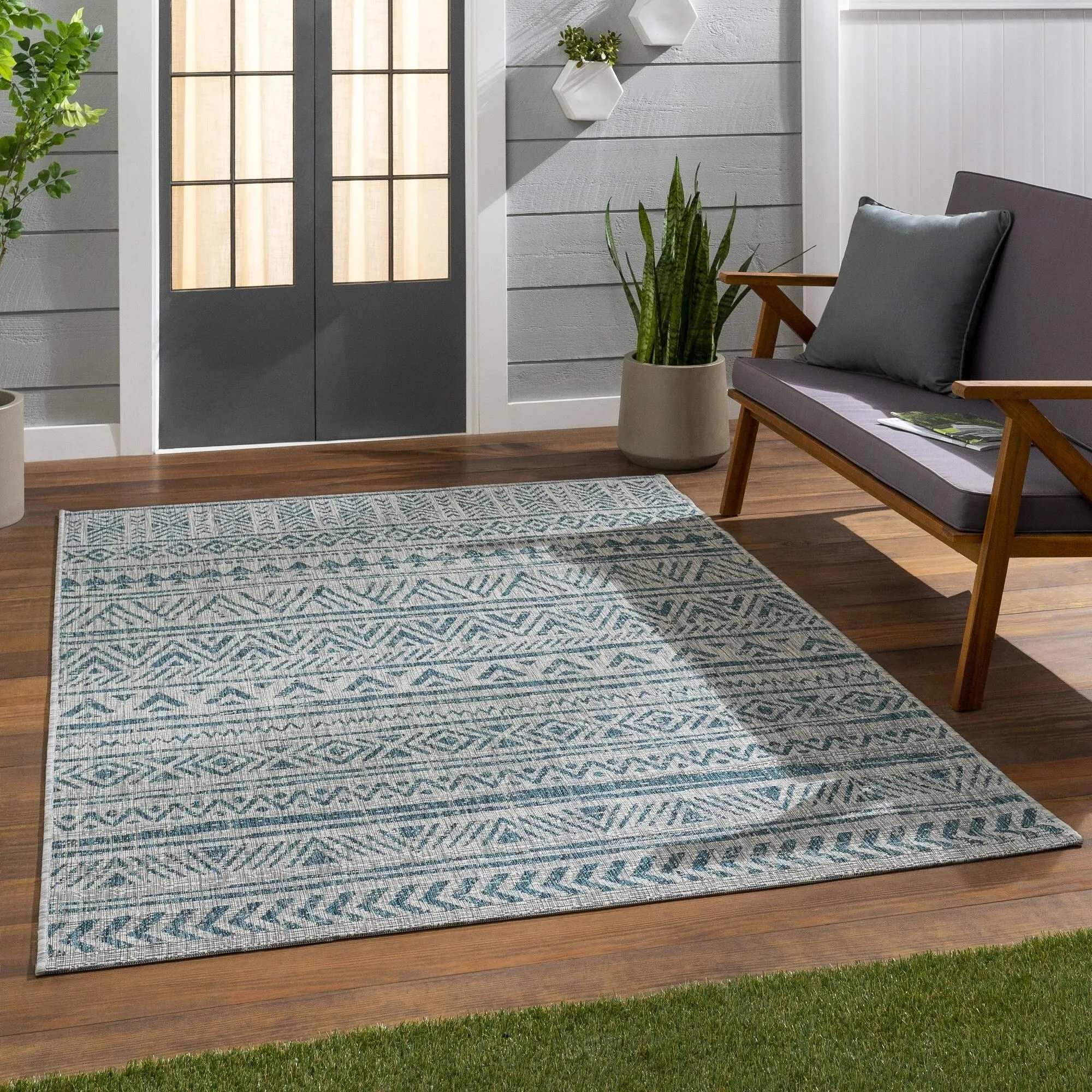 Livabliss Eagean Vintage Southwestern Indoor/ Outdoor Area Rug