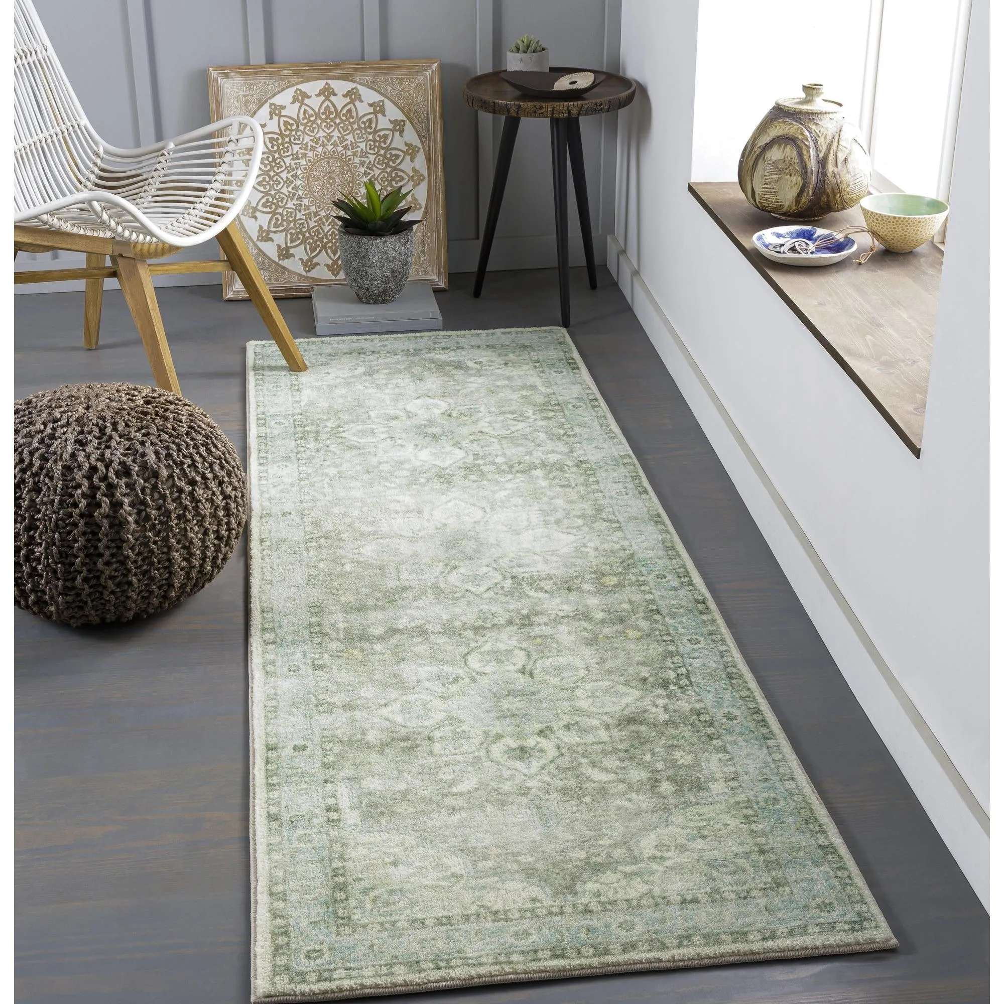 Livabliss Erin Updated Traditional Medallion Area Rug