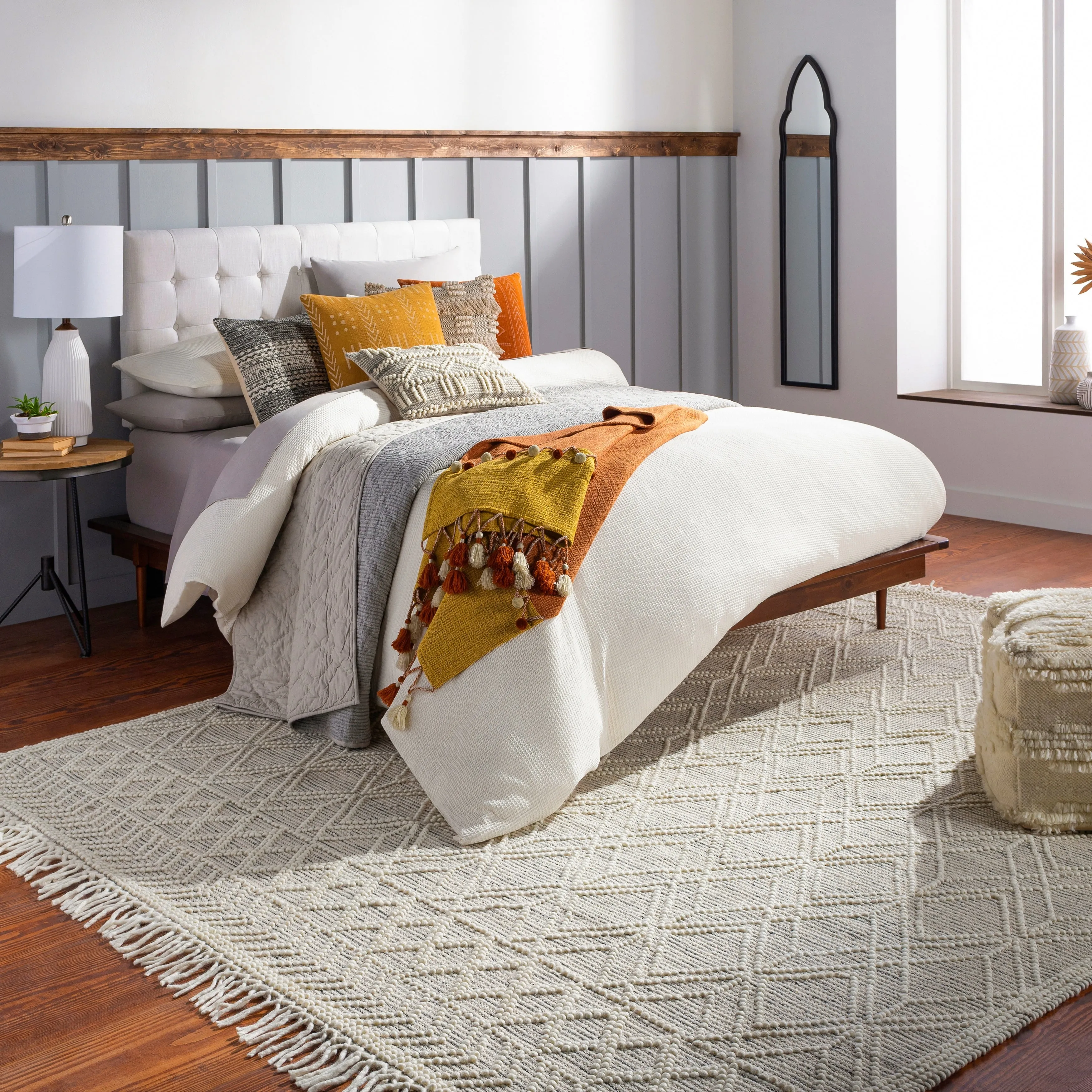 Livabliss Gertrude Handmade Cottage Geometric Wool Area Rug