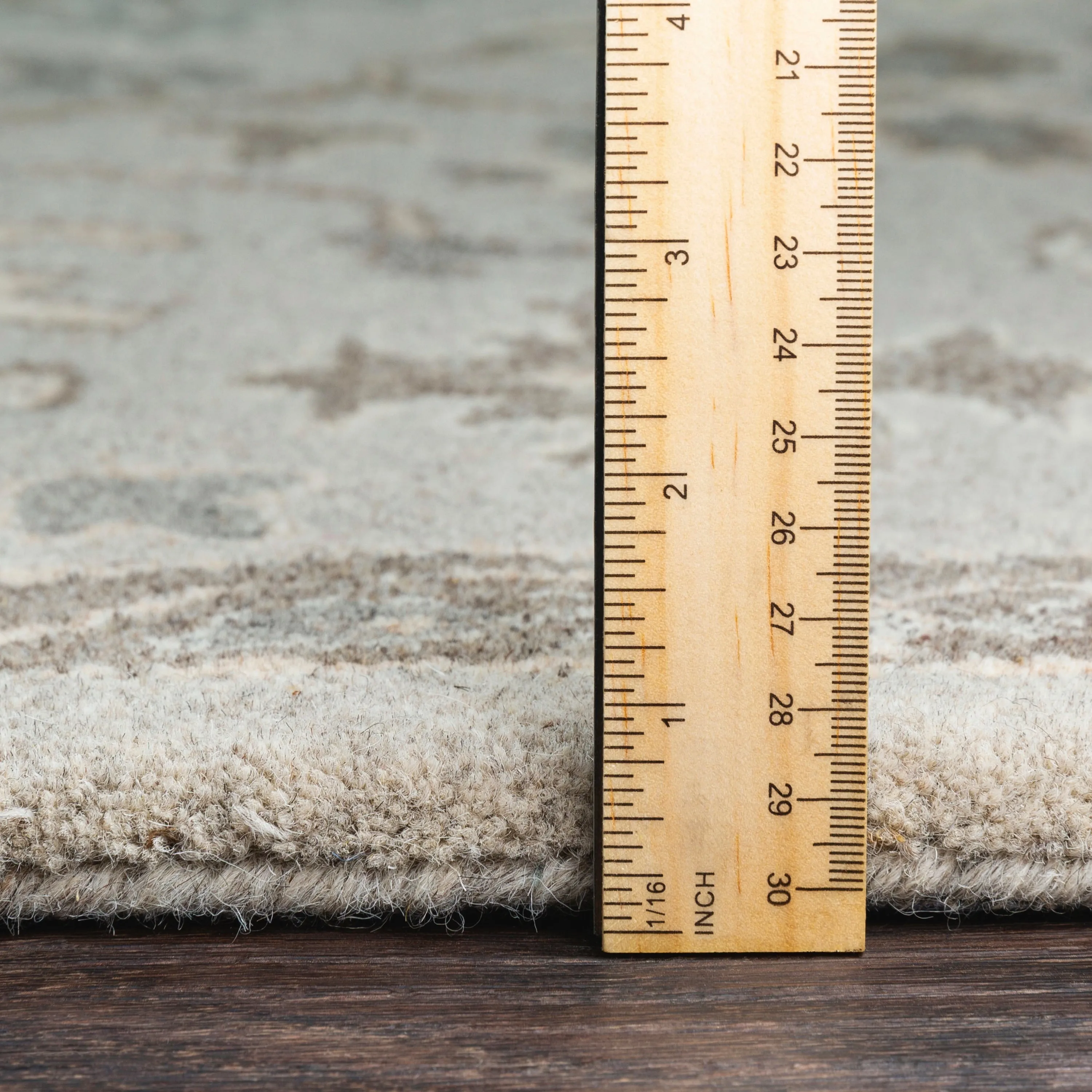 Livabliss Handmade Gennaro Traditional Wool Area Rug